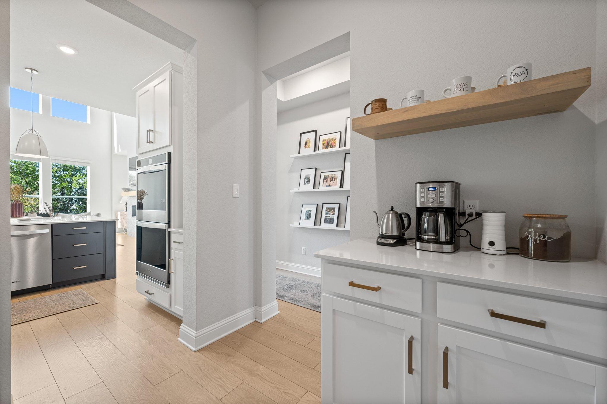 198 Crescent Moon Ct, Dripping Springs, TX 78620