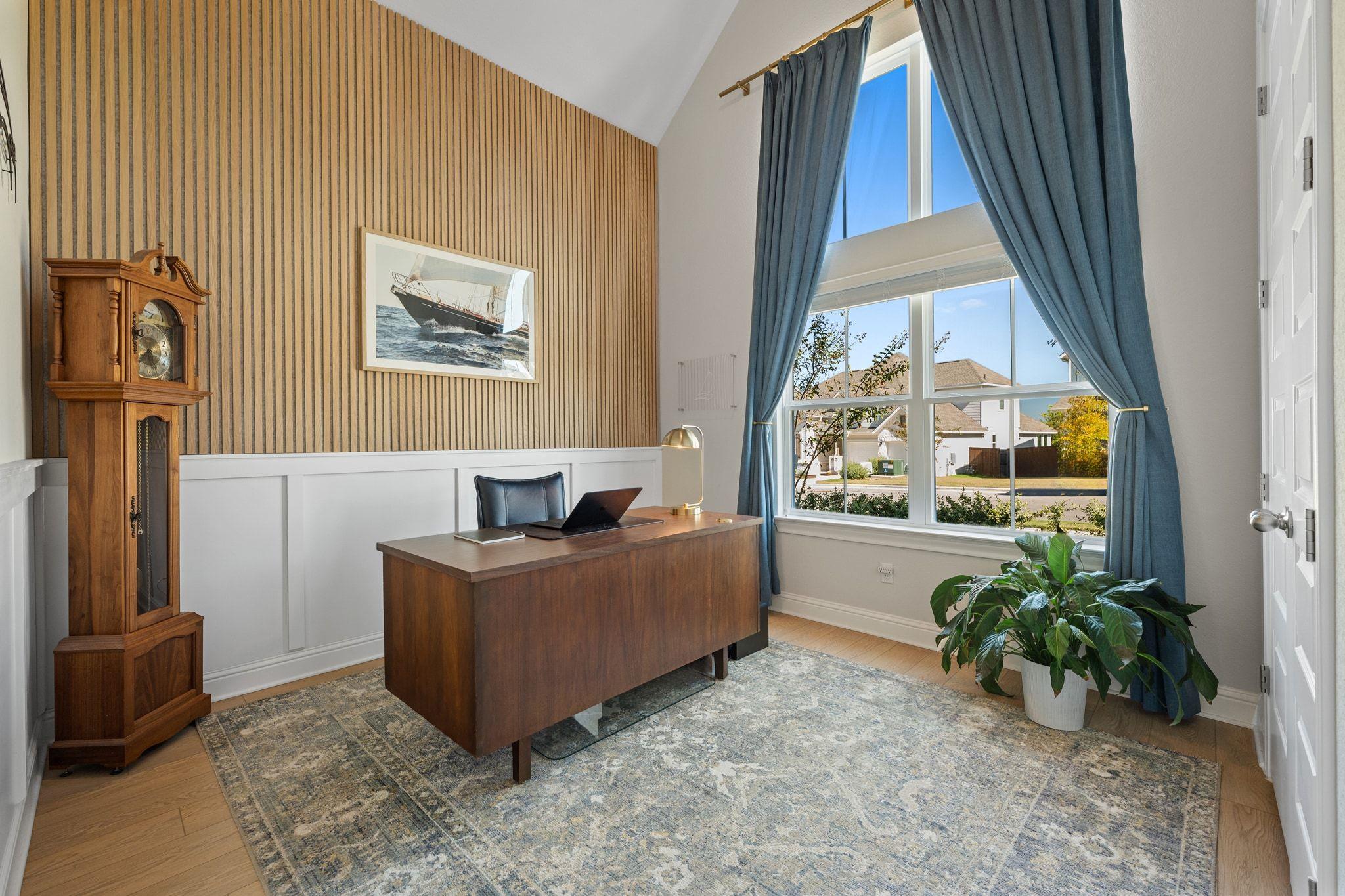 198 Crescent Moon Ct, Dripping Springs, TX 78620