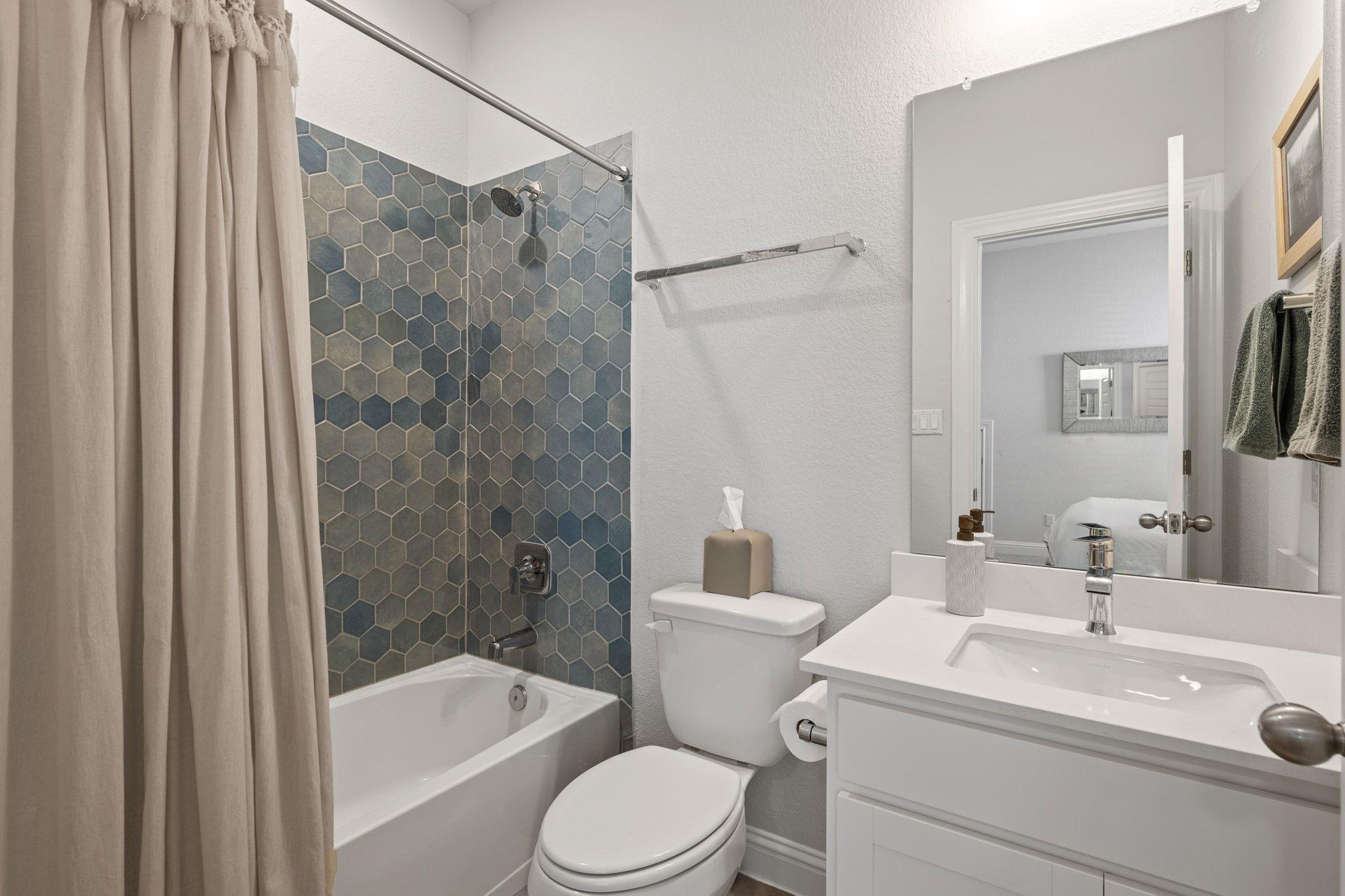 198 Crescent Moon Ct, Dripping Springs, TX 78620