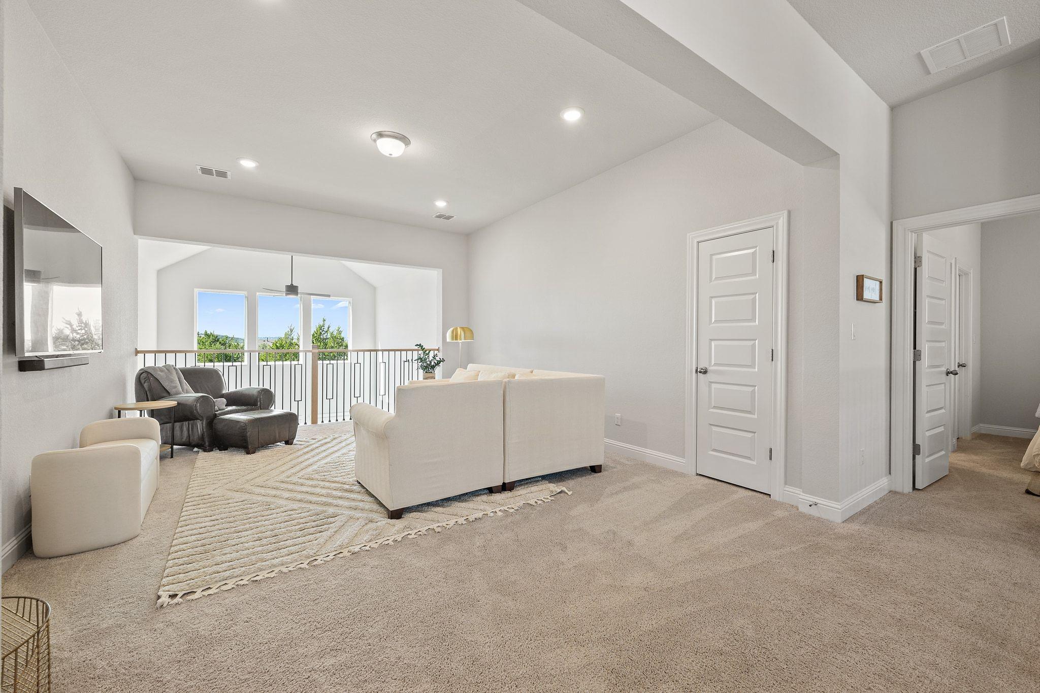 198 Crescent Moon Ct, Dripping Springs, TX 78620