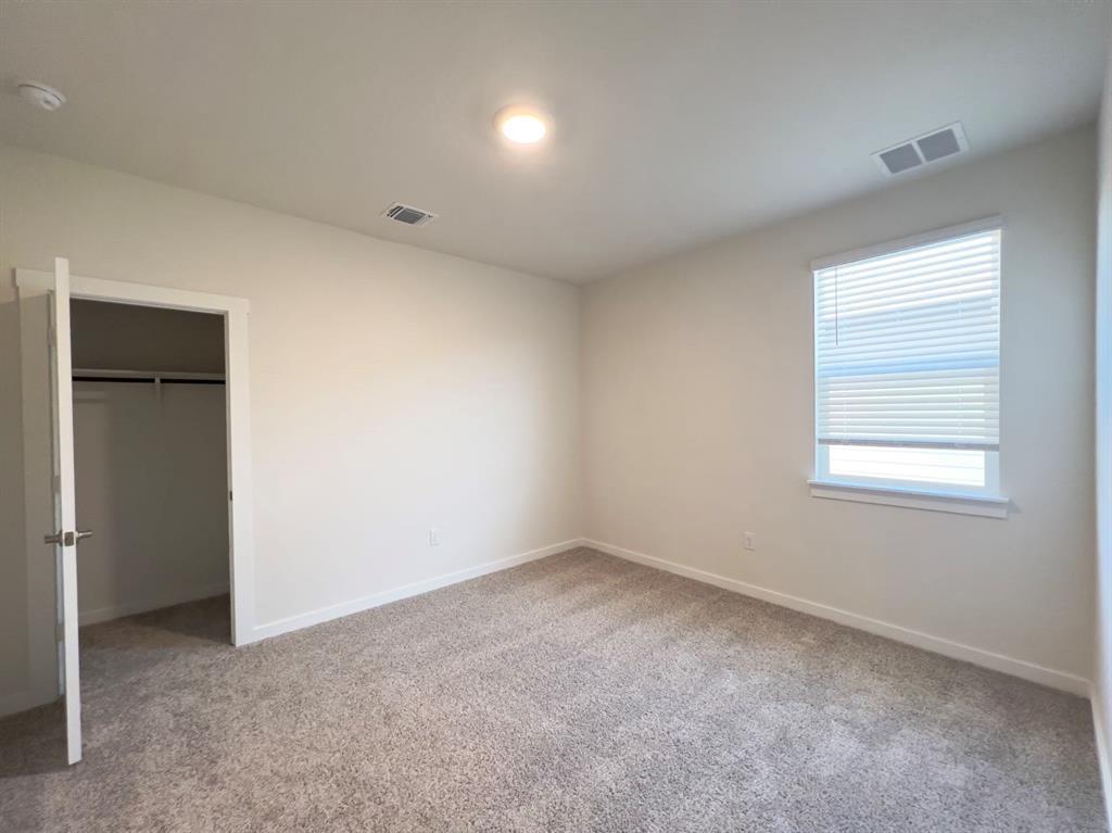 2900 Egan Dr, Pflugerville, TX 78660