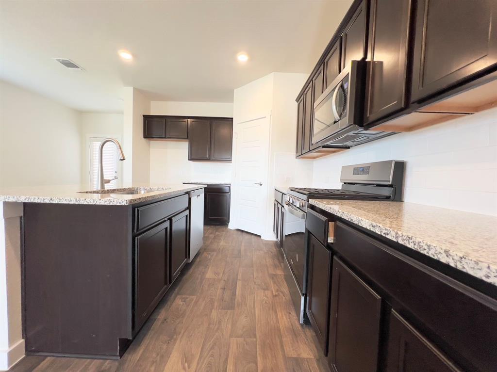 2900 Egan Dr, Pflugerville, TX 78660