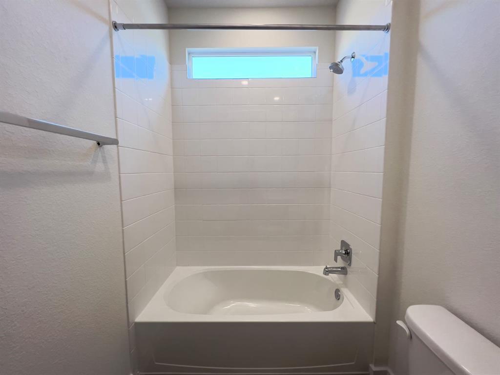 2900 Egan Dr, Pflugerville, TX 78660