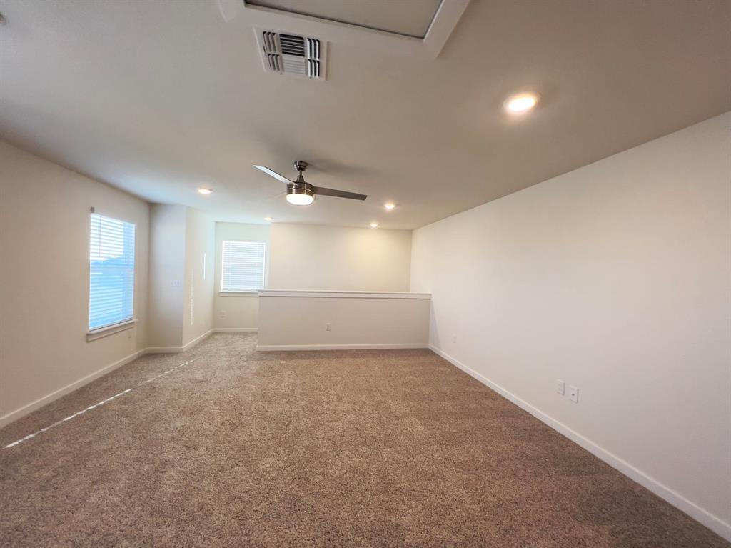 2900 Egan Dr, Pflugerville, TX 78660