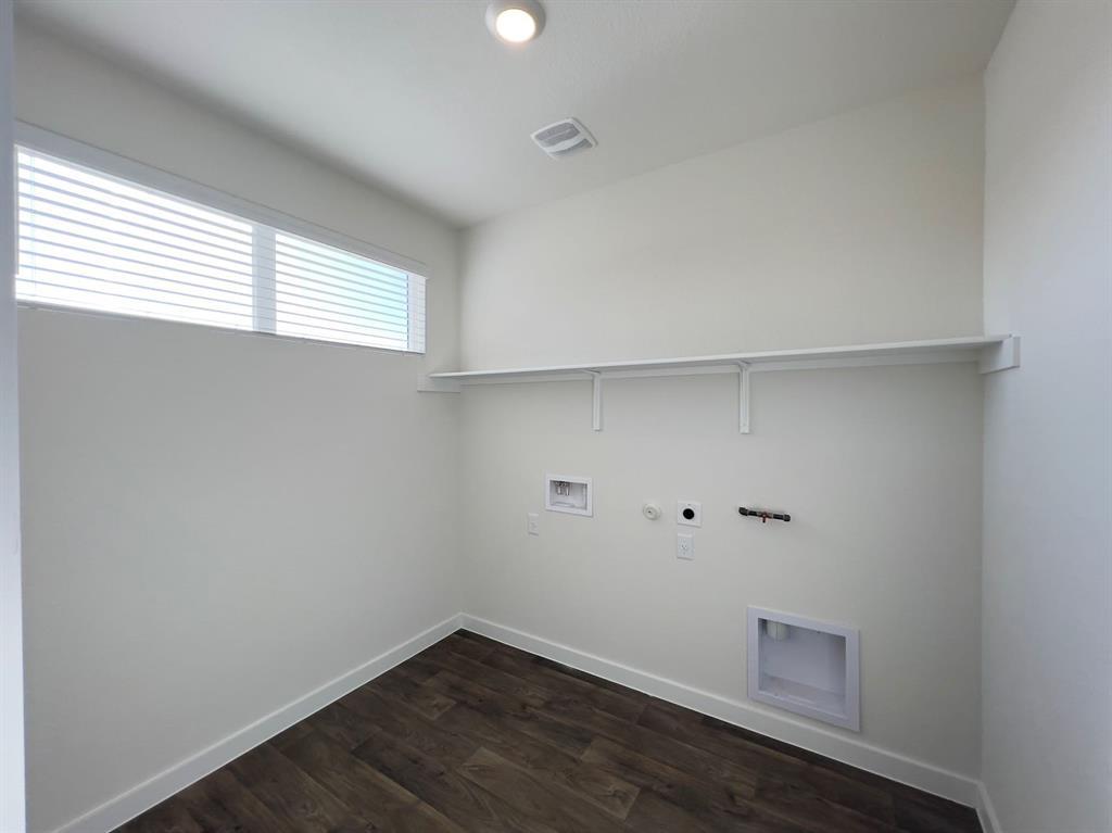 2900 Egan Dr, Pflugerville, TX 78660