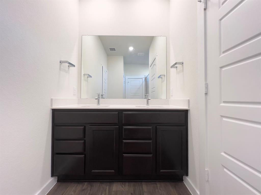 2900 Egan Dr, Pflugerville, TX 78660