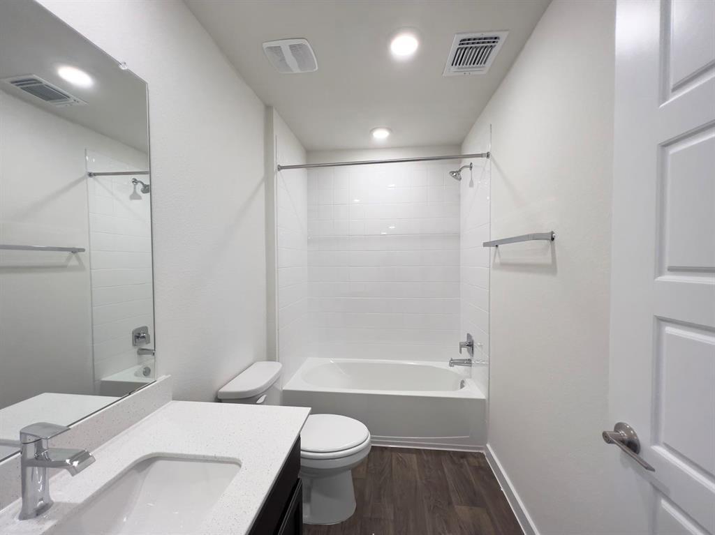 2900 Egan Dr, Pflugerville, TX 78660