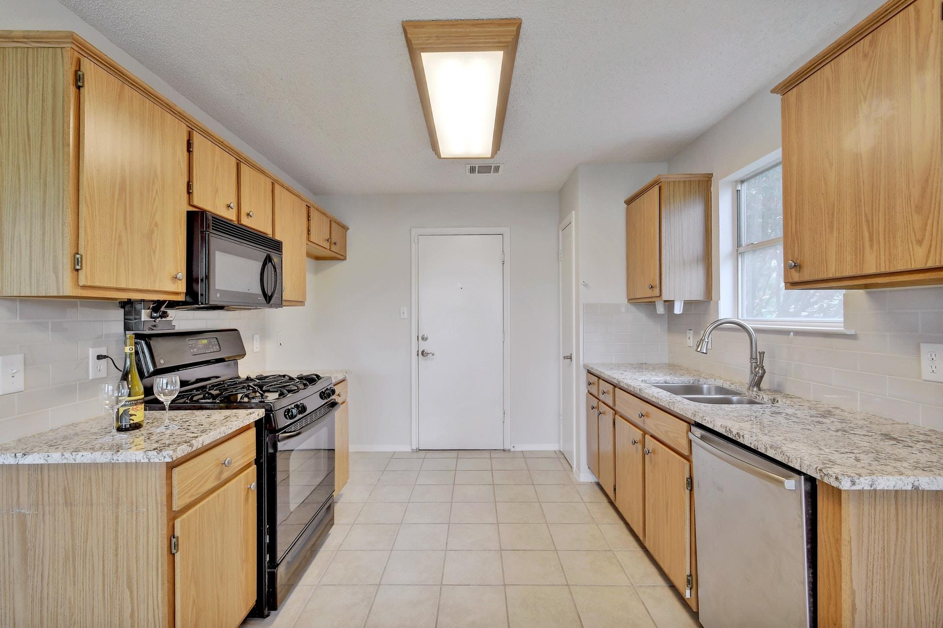 1609 Lantern Light Dr, Round Rock, TX 78681