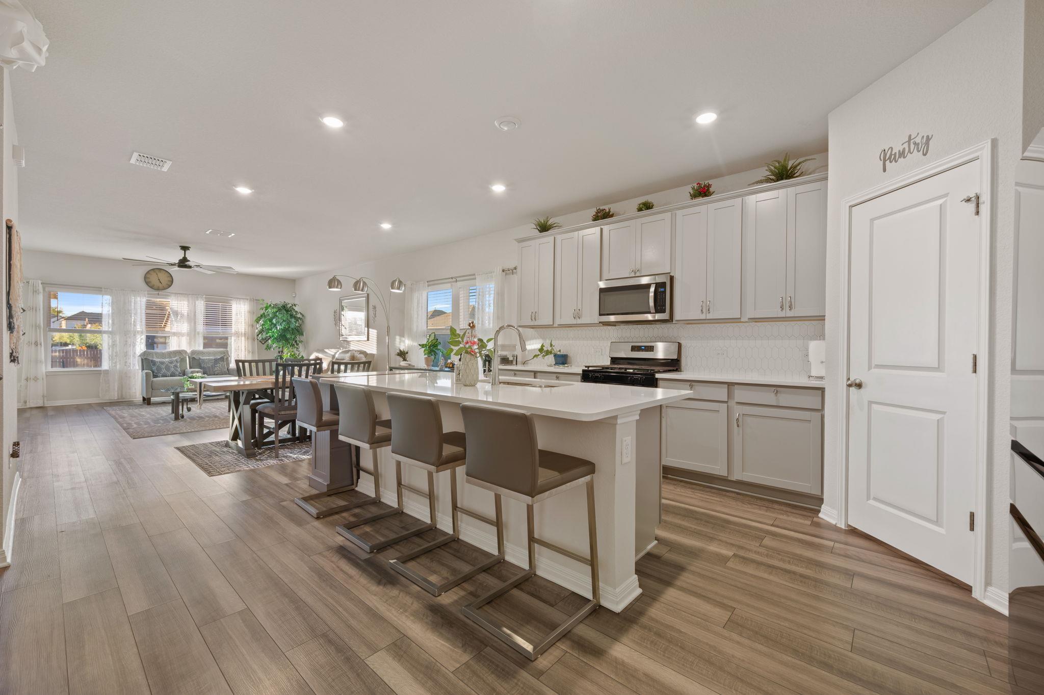 1646 Homestead Farms Dr, Round Rock, TX 78665