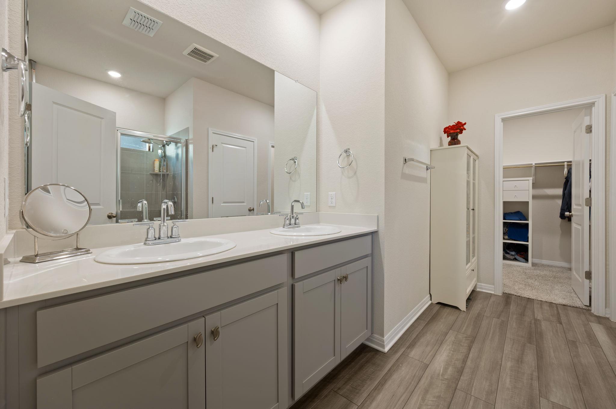 1646 Homestead Farms Dr, Round Rock, TX 78665