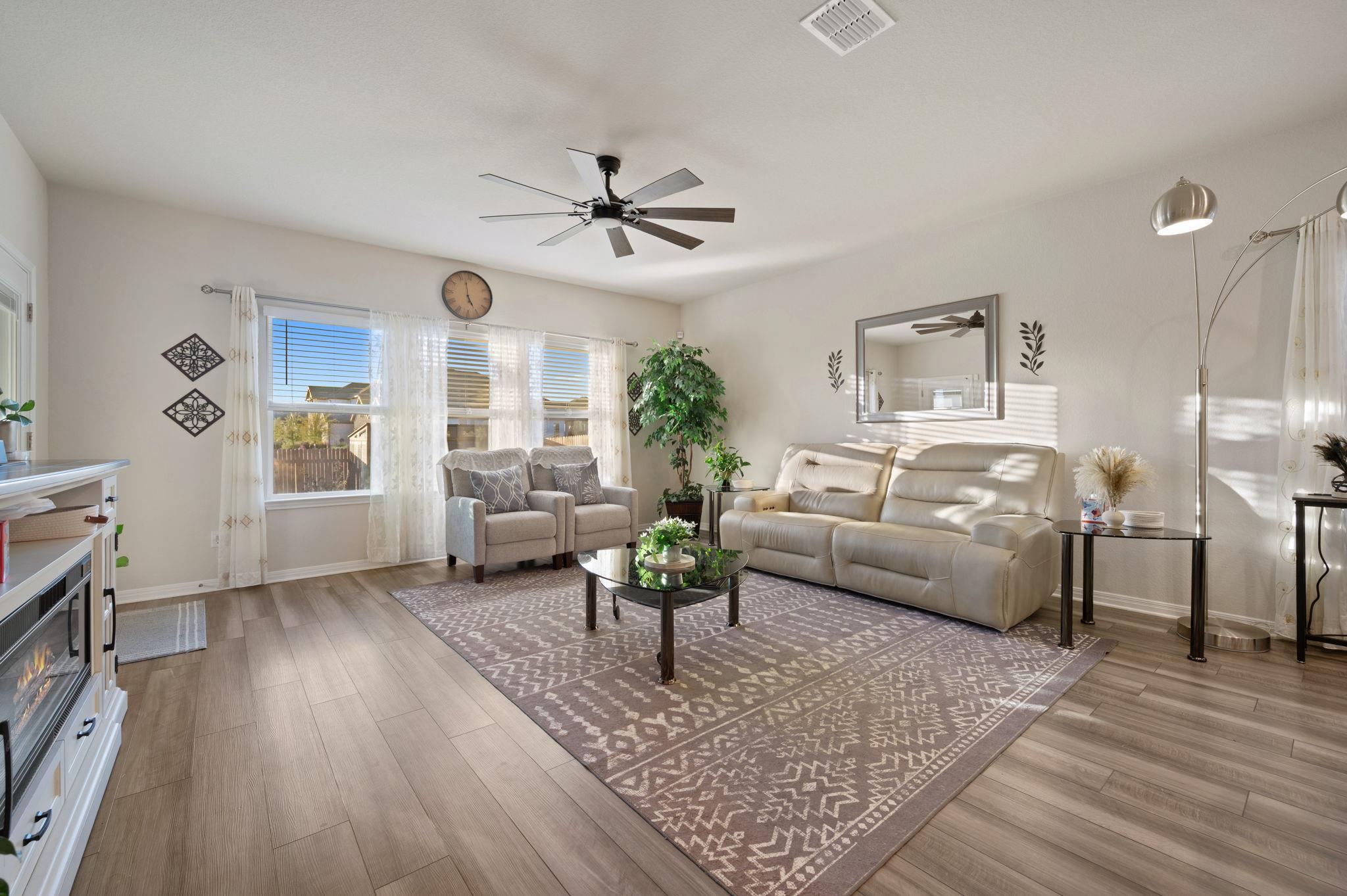 1646 Homestead Farms Dr, Round Rock, TX 78665