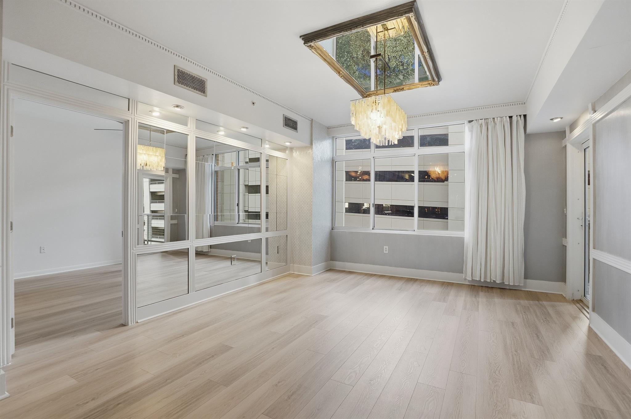 54 Rainey St # 509, Austin, TX 78701