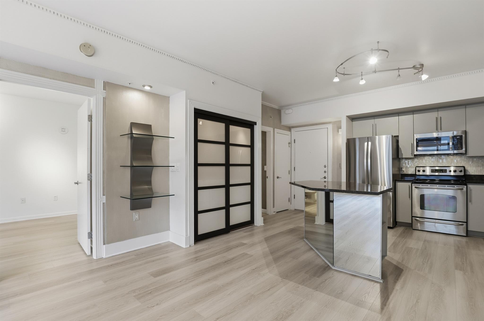 54 Rainey St # 509, Austin, TX 78701