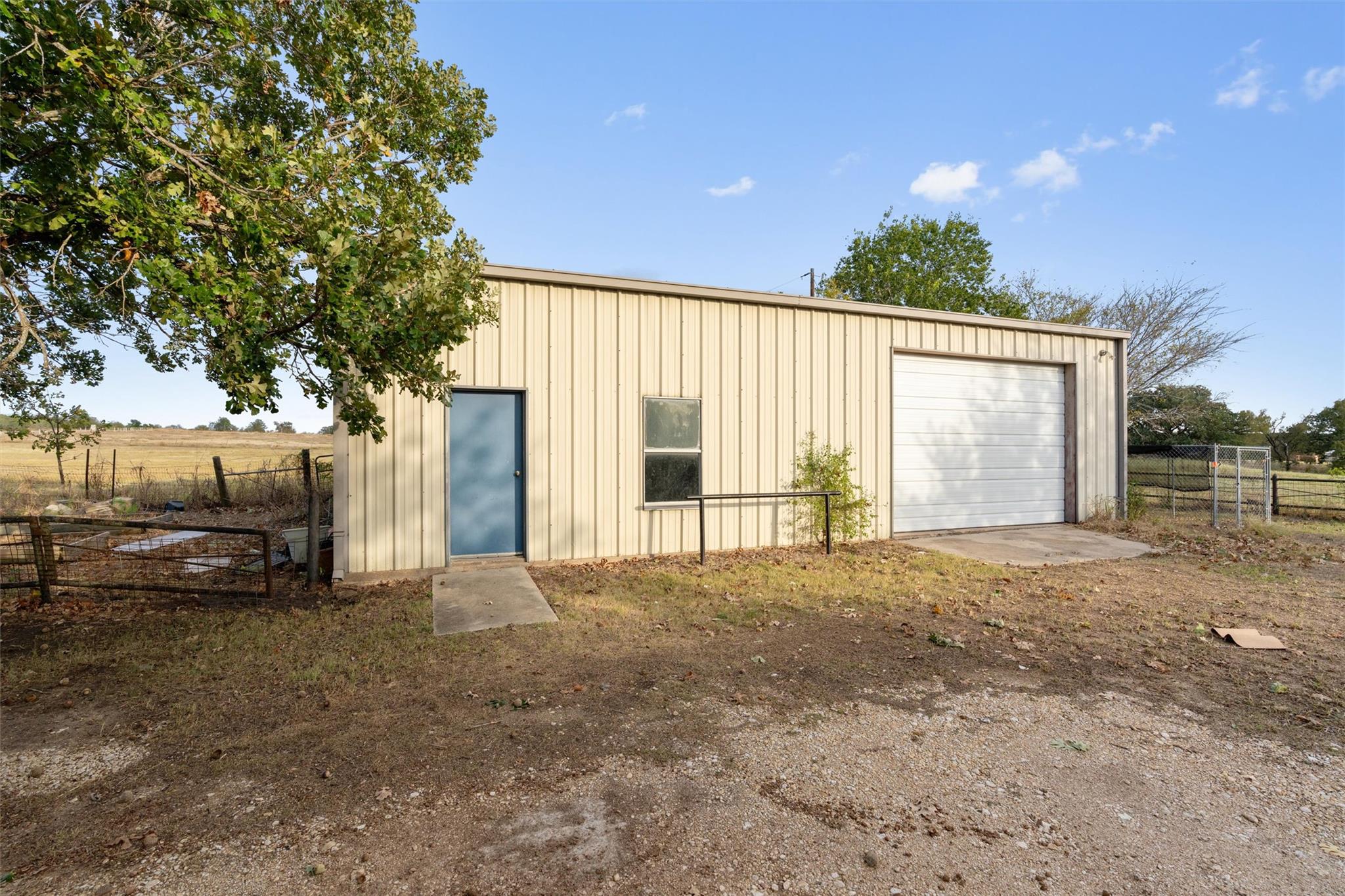 400 County Road 440 Rds, Thrall, TX 76578