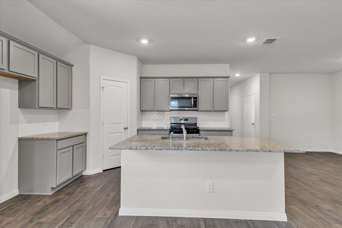 13800 Dismuke Dr, Manor, TX 78653