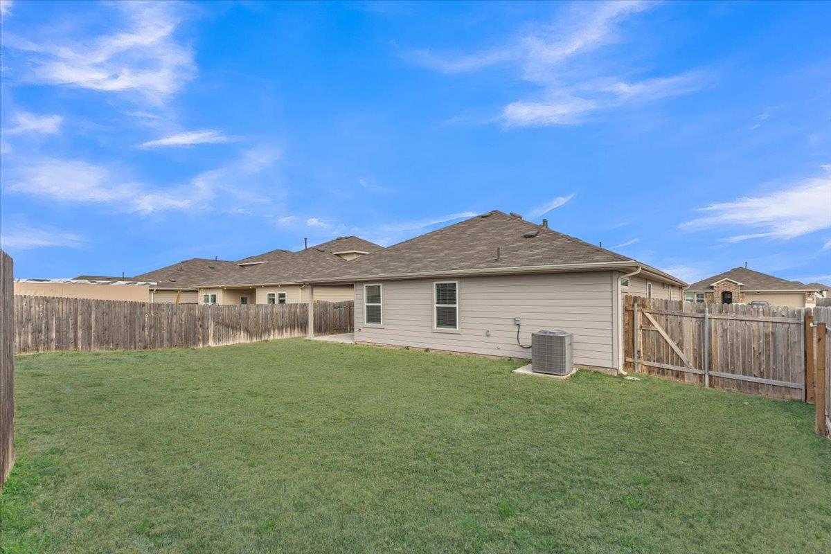 13800 Dismuke Dr, Manor, TX 78653