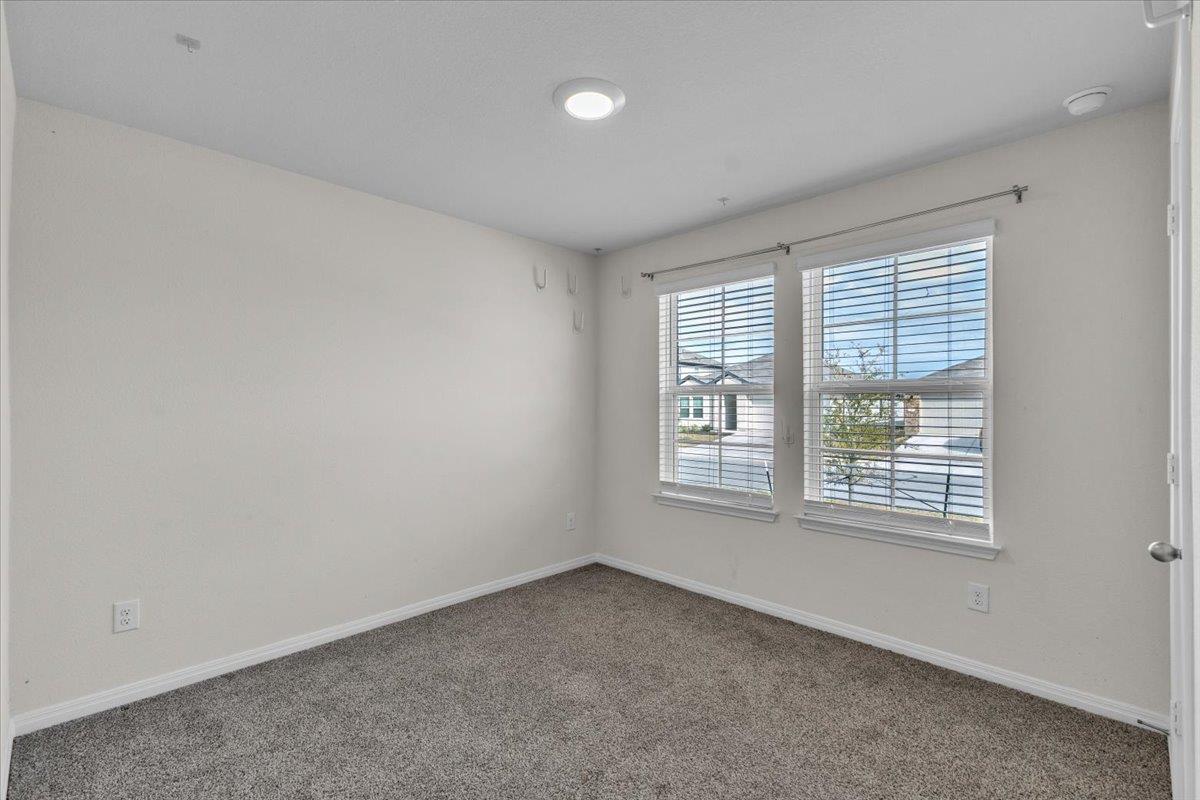 13800 Dismuke Dr, Manor, TX 78653