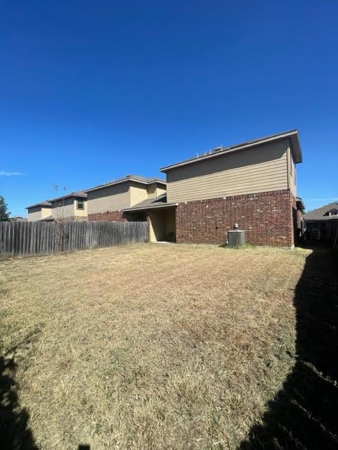118 Creekside Villa Dr, Kyle, TX 78640