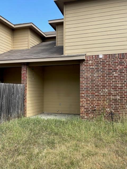 118 Creekside Villa Dr, Kyle, TX 78640