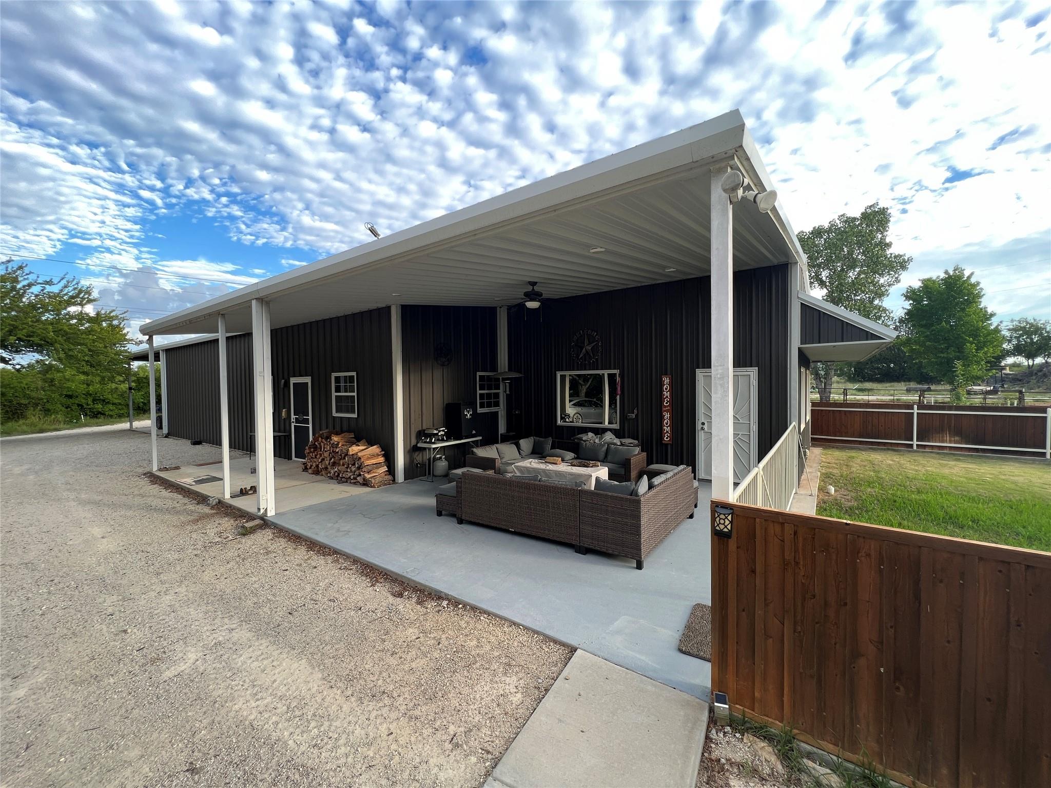 4636 Halsell Ranch Rd, Jacksboro, TX 76458