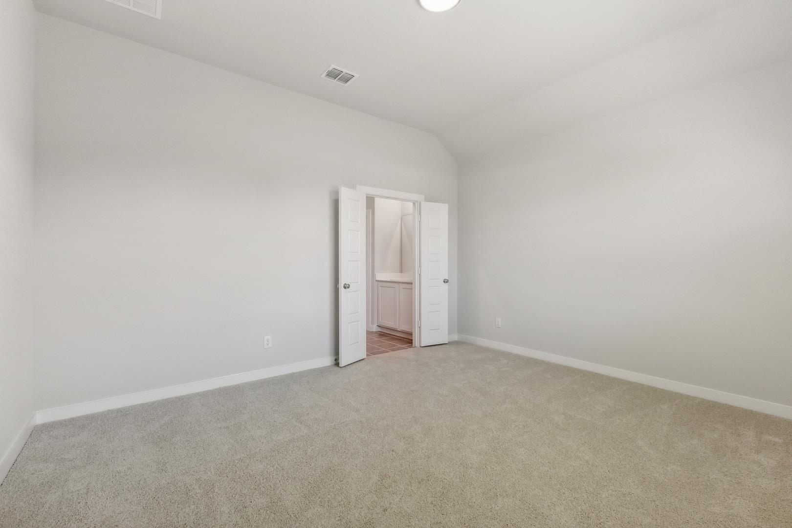 131 Tolo Dr, Elgin, TX 78621