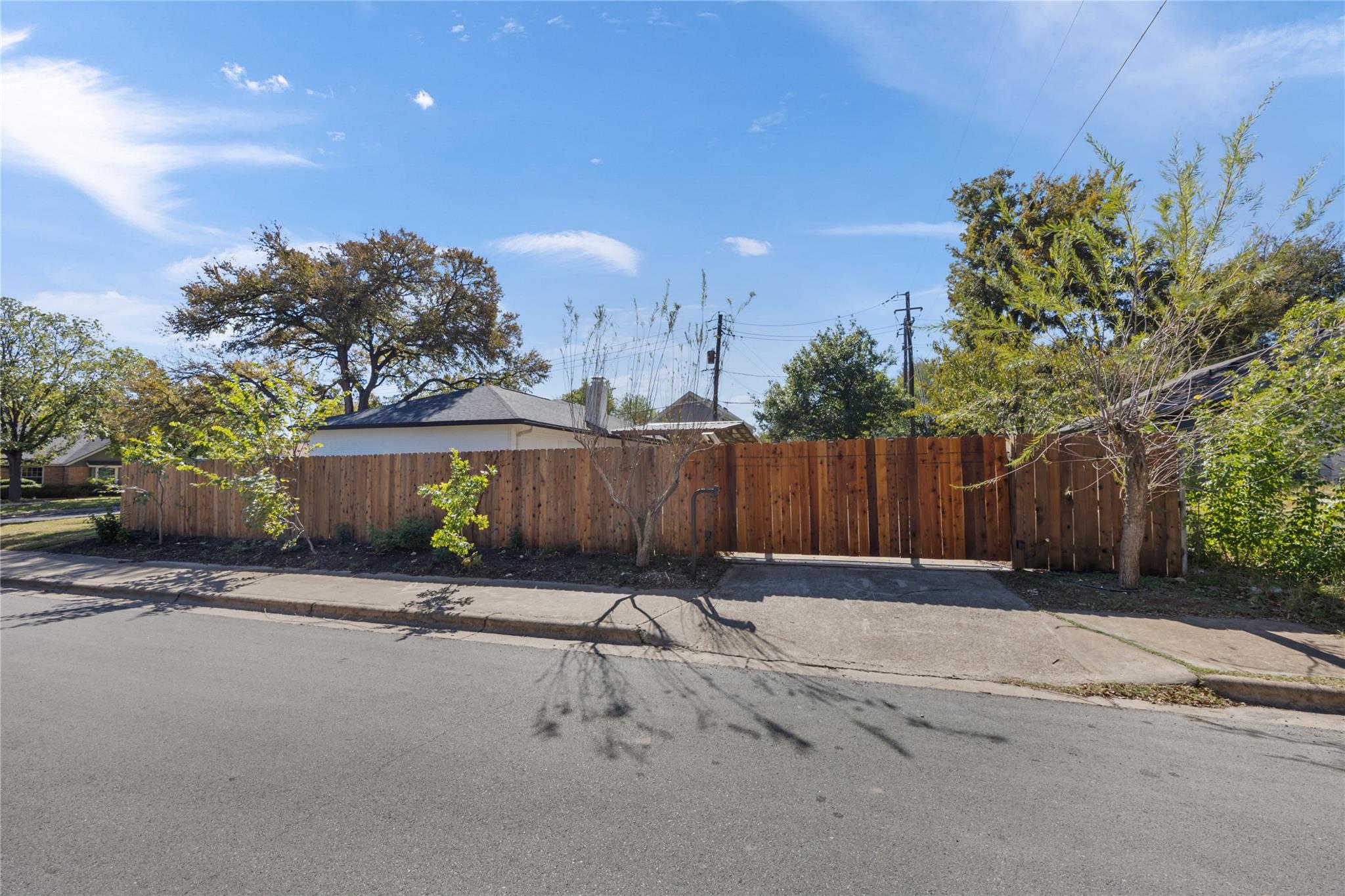 12814 Poquoson Dr, Austin, TX 78727