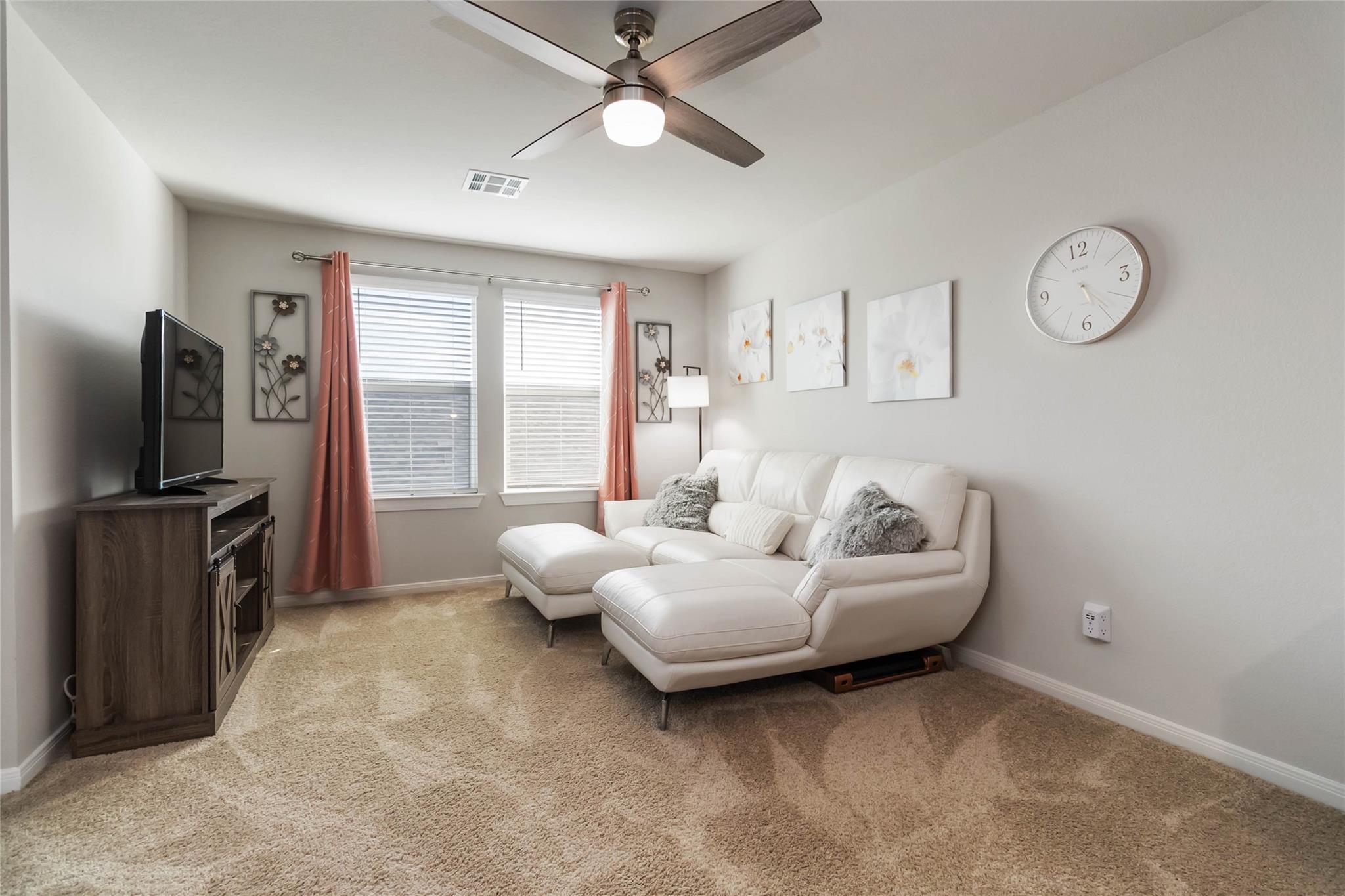 118 Ballyneal Ln, San Marcos, TX 78666