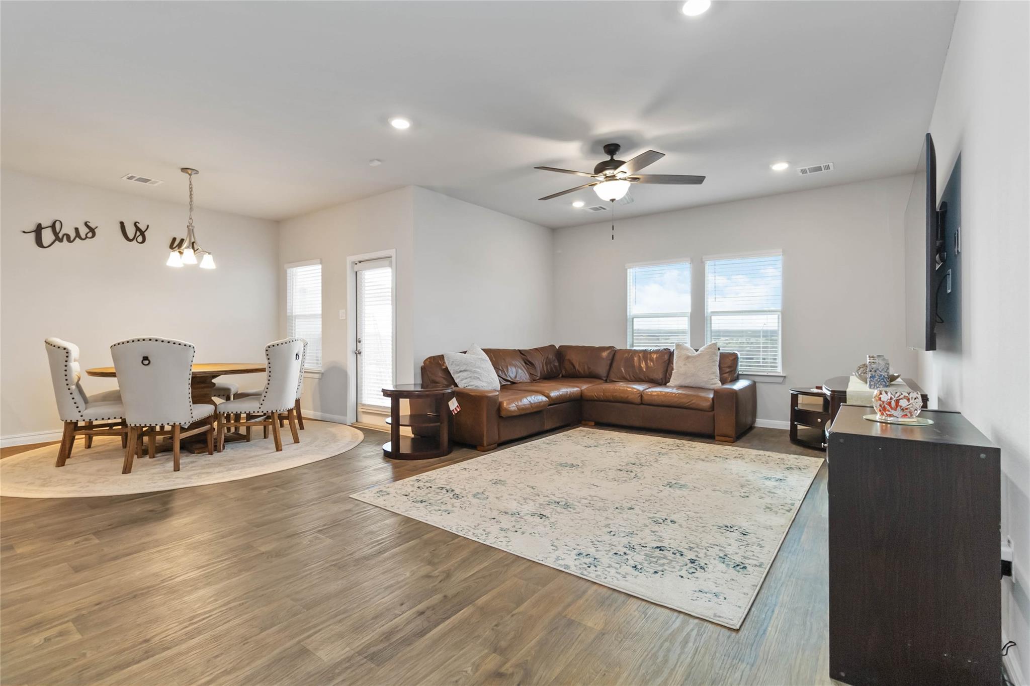 118 Ballyneal Ln, San Marcos, TX 78666