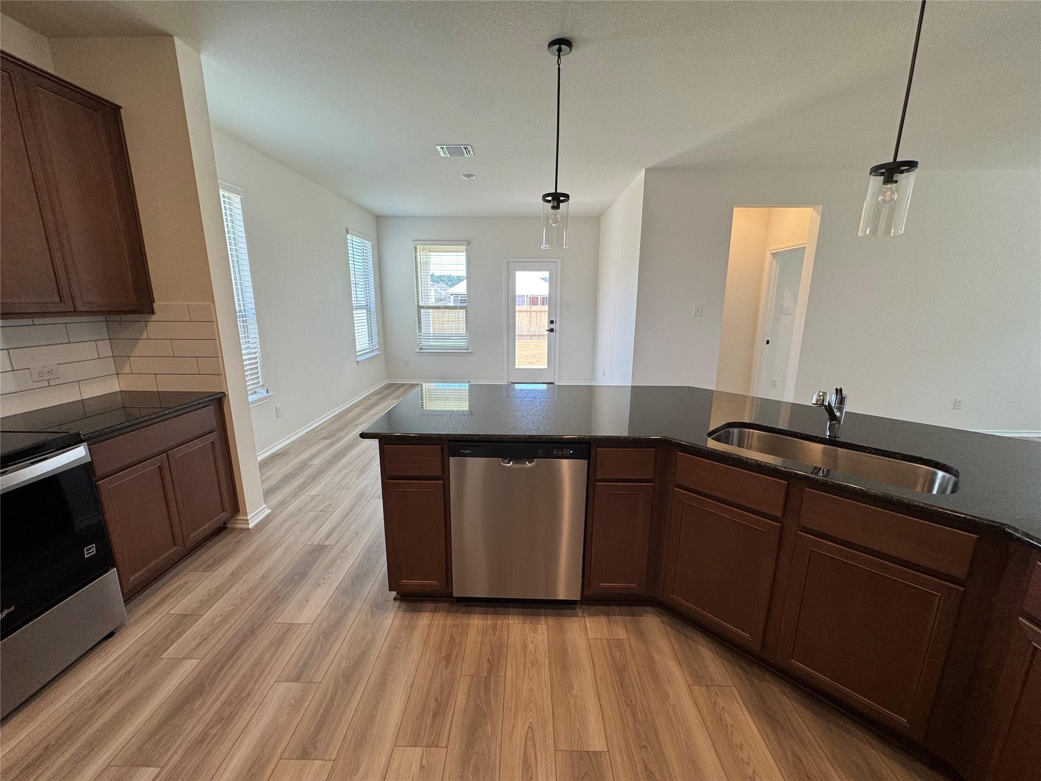 216 Coastal Way, Georgetown, TX 78628