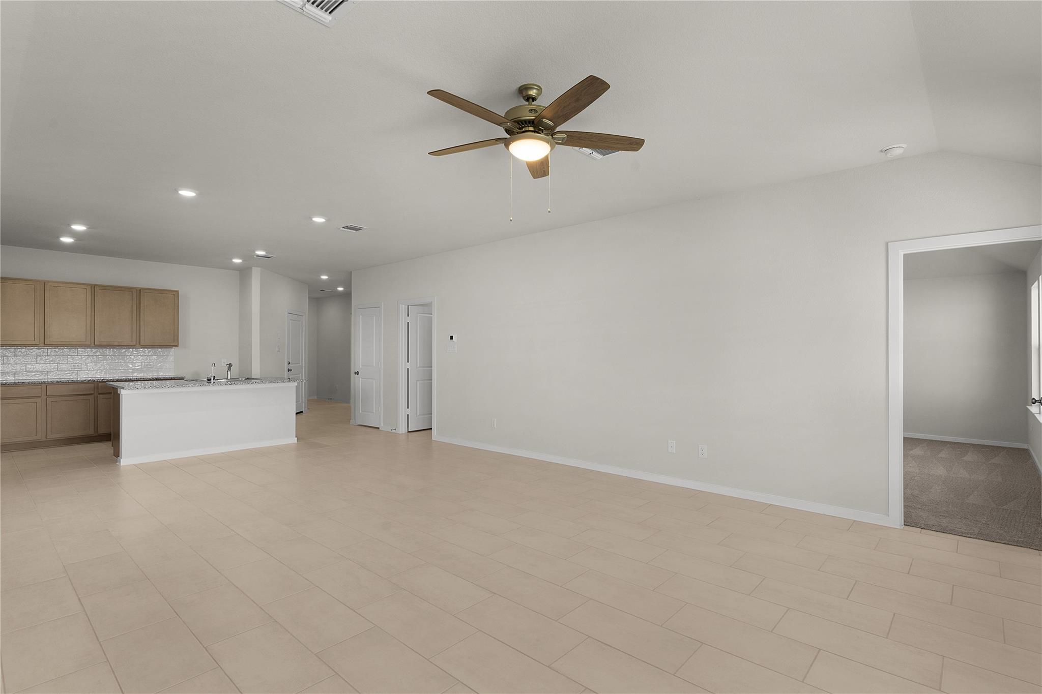 25609 Flora Bella Ln, Elgin, TX 78621