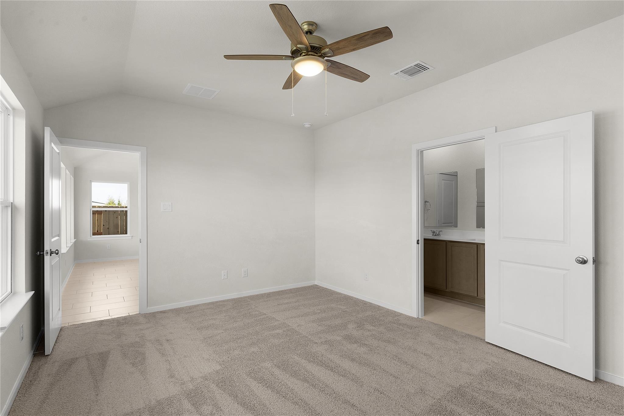 25609 Flora Bella Ln, Elgin, TX 78621