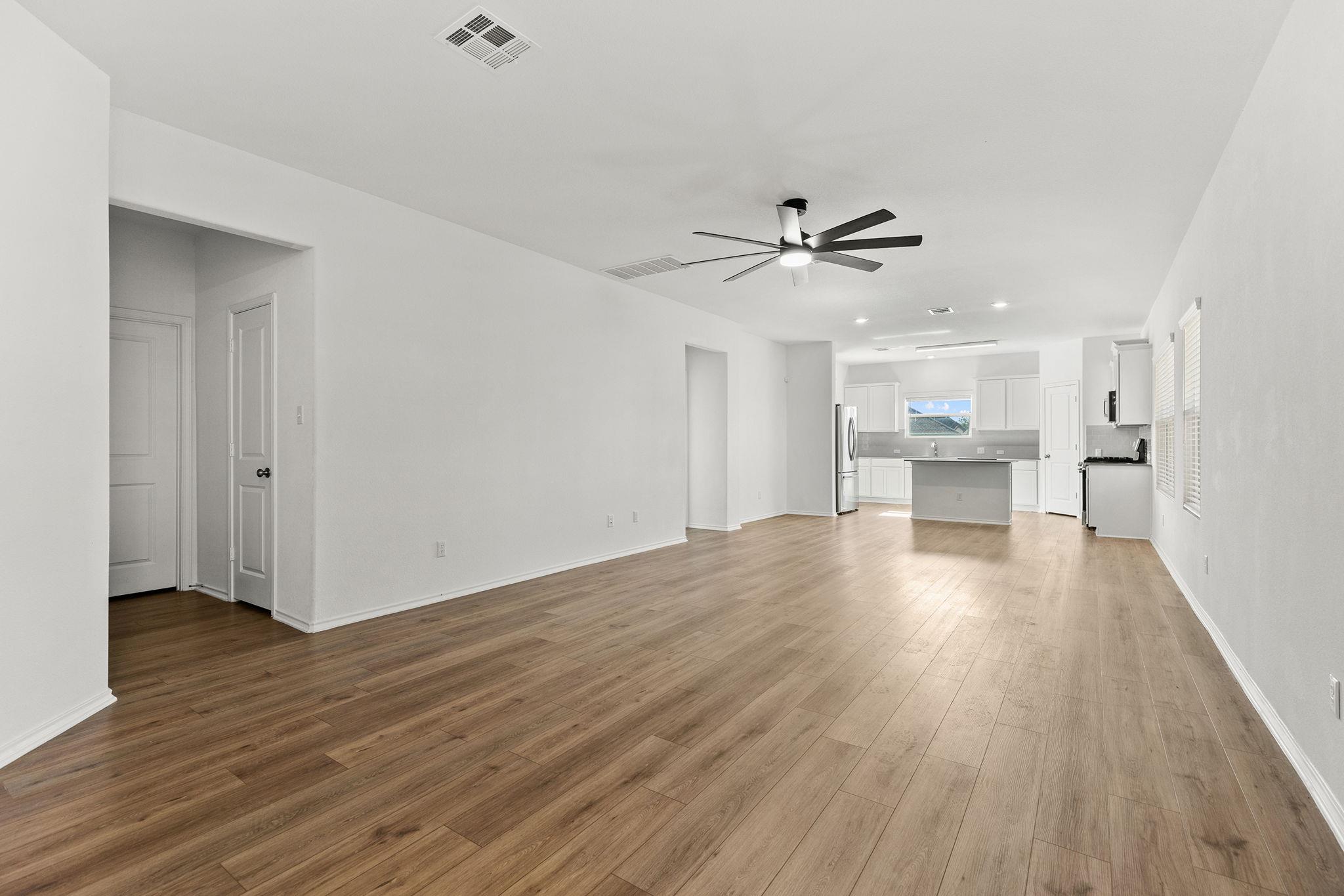 22913 Agave Grove Dr, Lago Vista, TX 78645