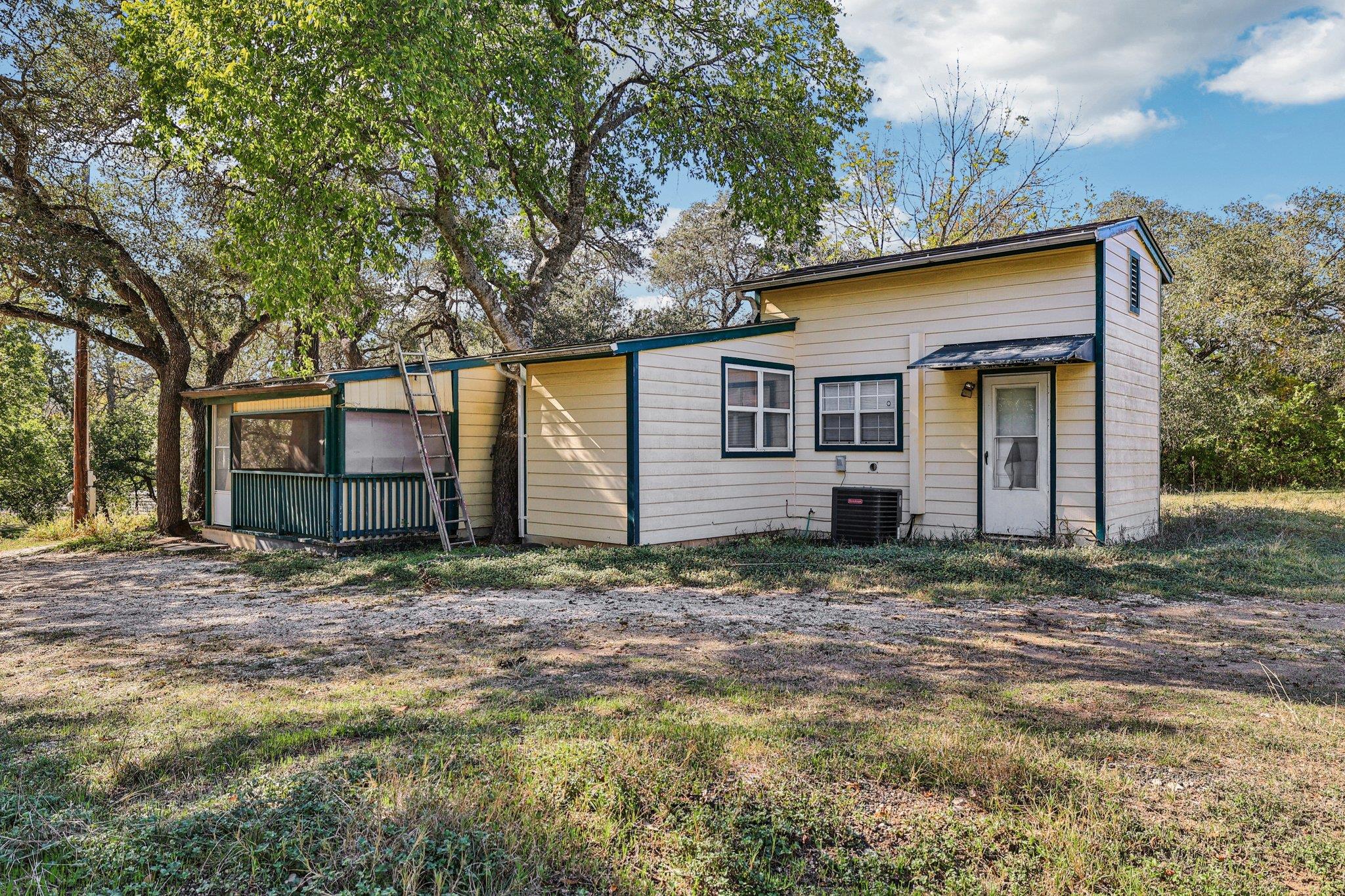 24007 Windy Valley Rd, Leander, TX 78641