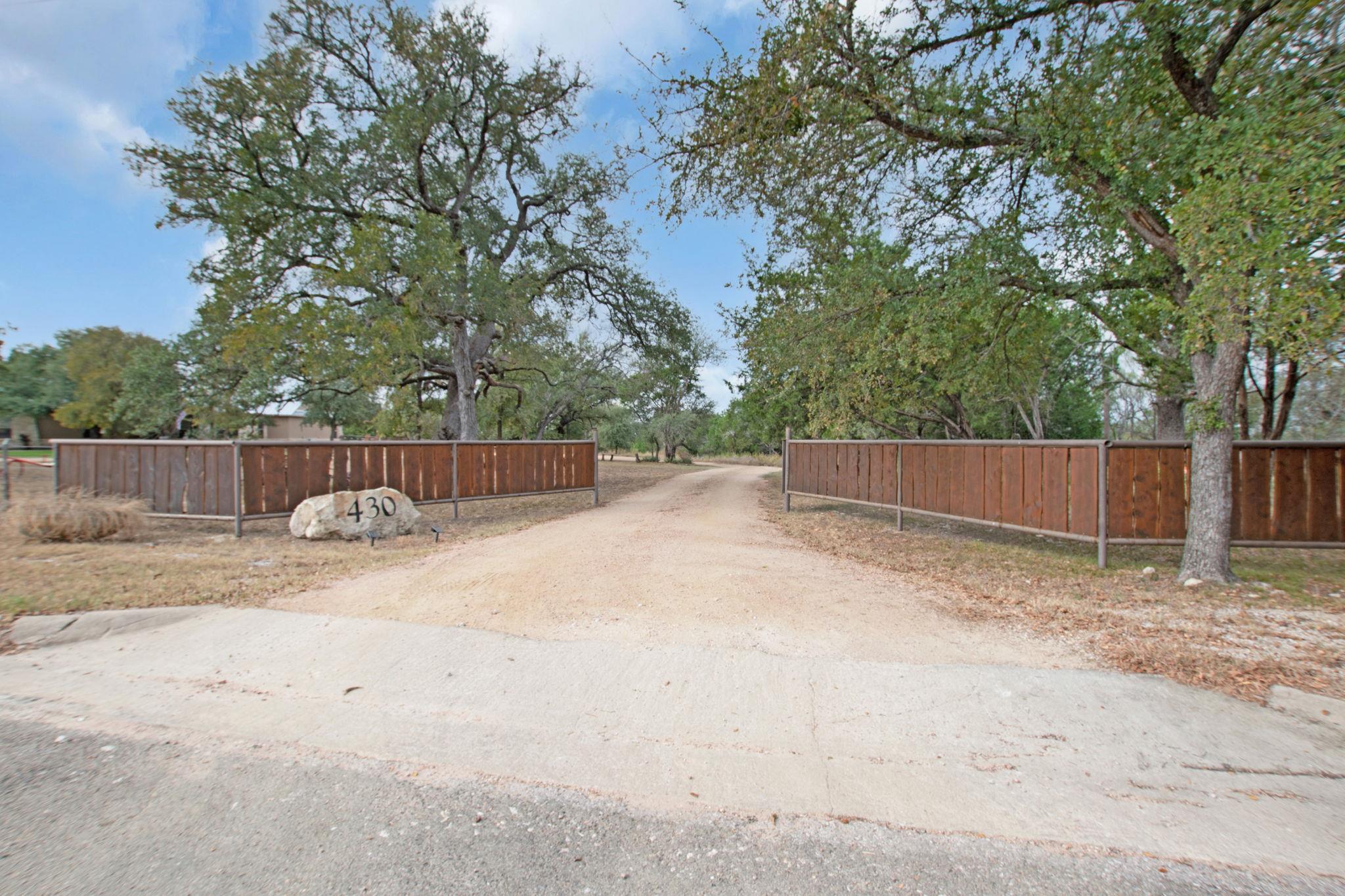 430 Supple Dr, Lampasas, TX 76550