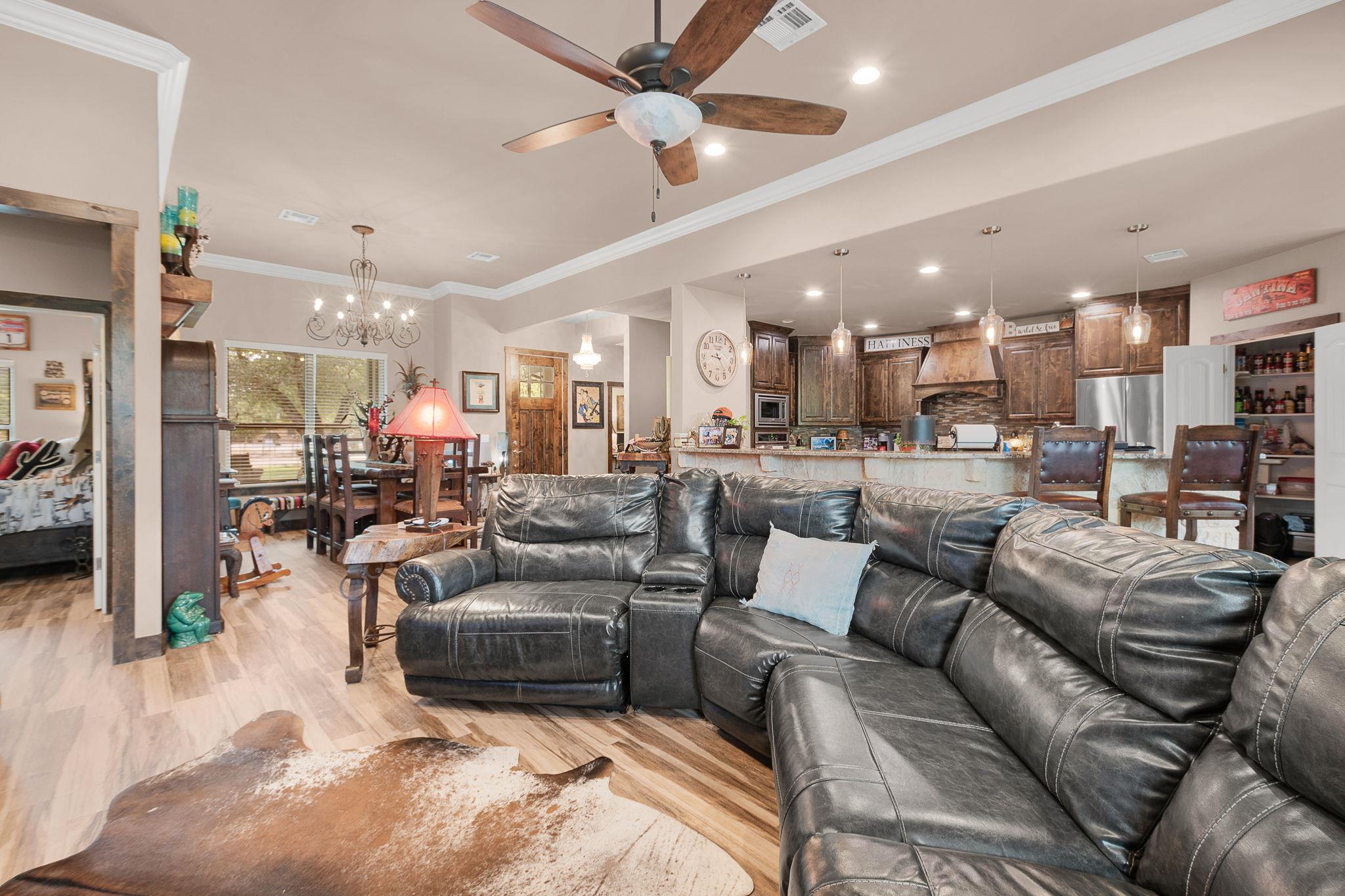 430 Supple Dr, Lampasas, TX 76550