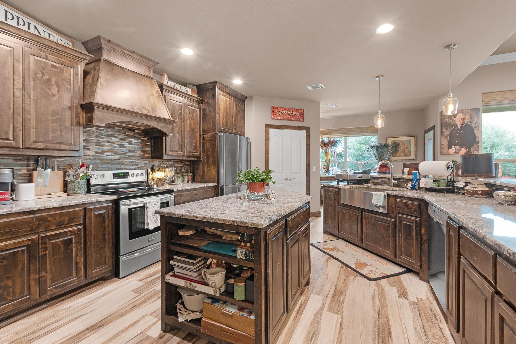 430 Supple Dr, Lampasas, TX 76550