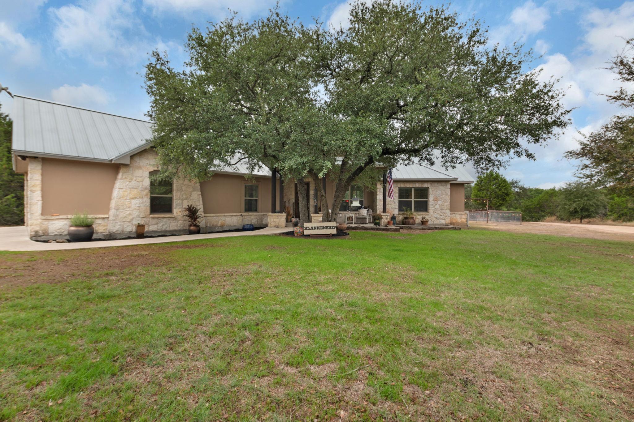 430 Supple Dr, Lampasas, TX 76550