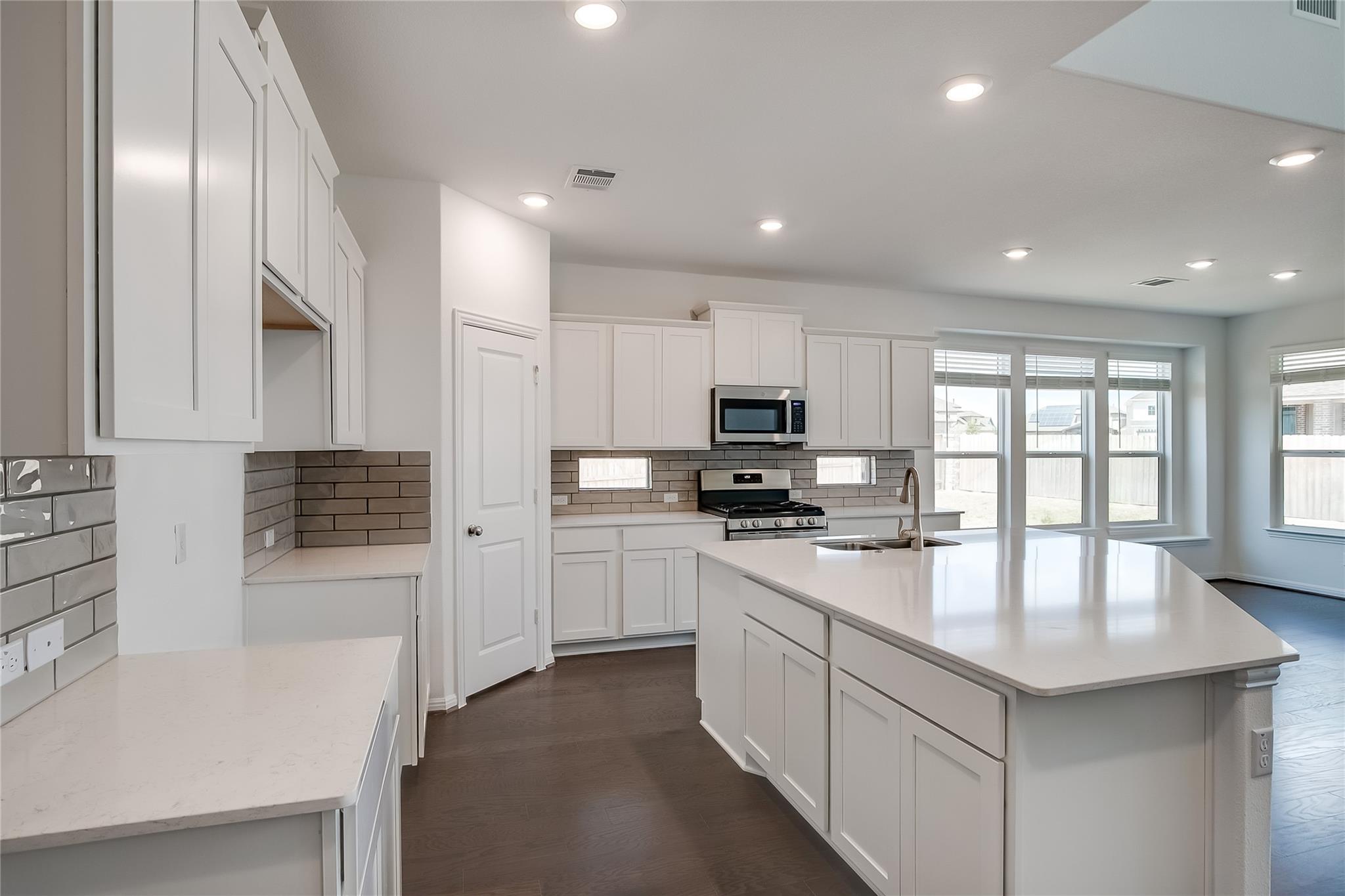 220 Berean Ln, Liberty Hill, TX 78642