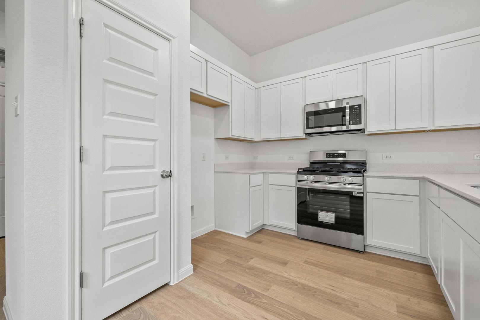 127 Tolo Dr, Elgin, TX 78621