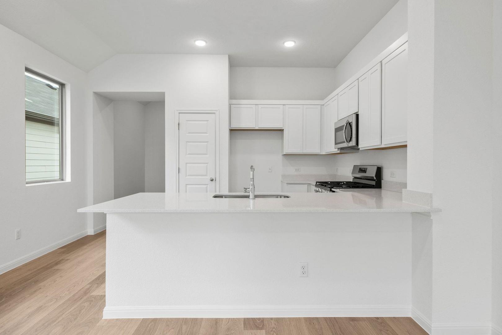 127 Tolo Dr, Elgin, TX 78621