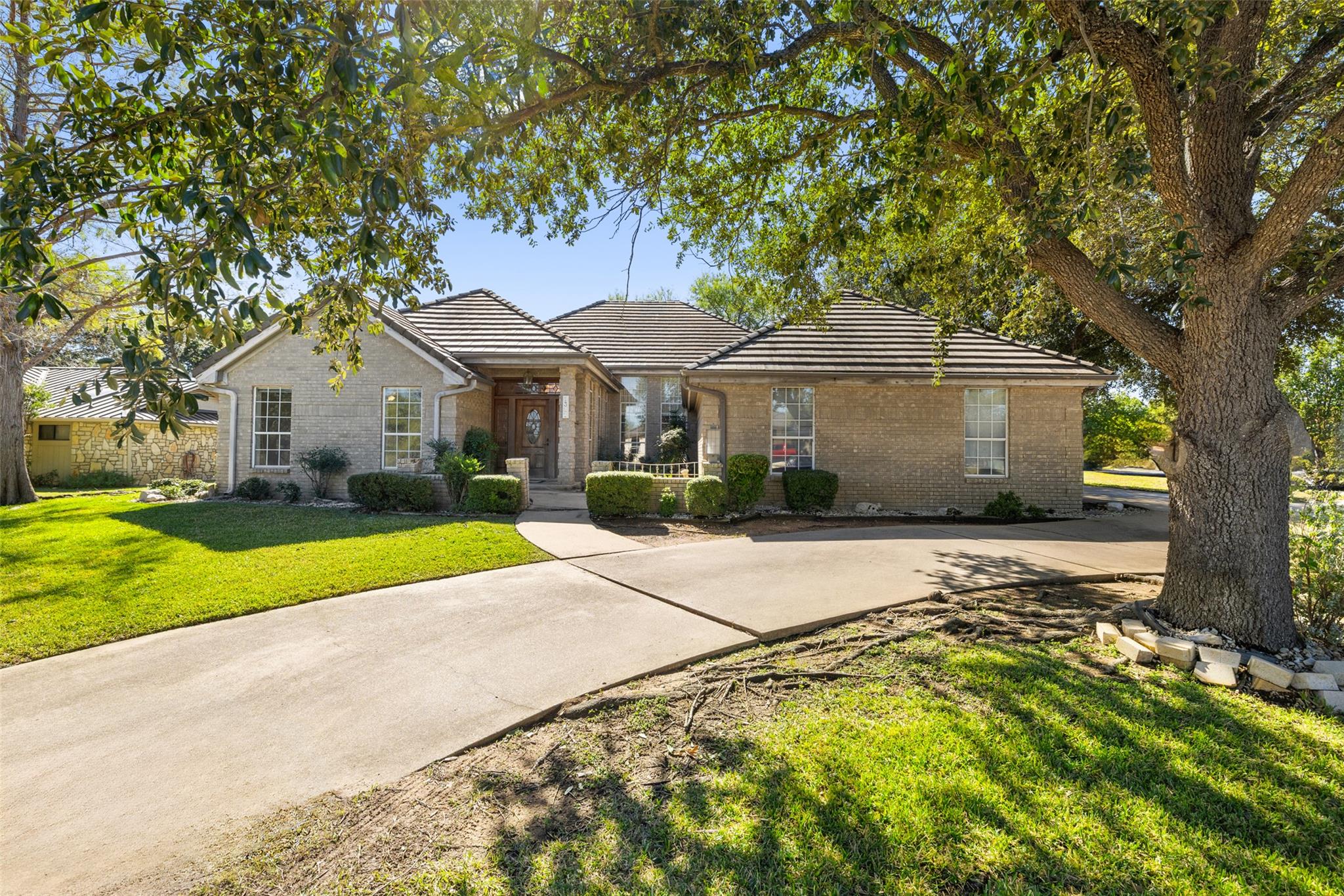 1322 Hi Cir N, Horseshoe Bay, TX 78657