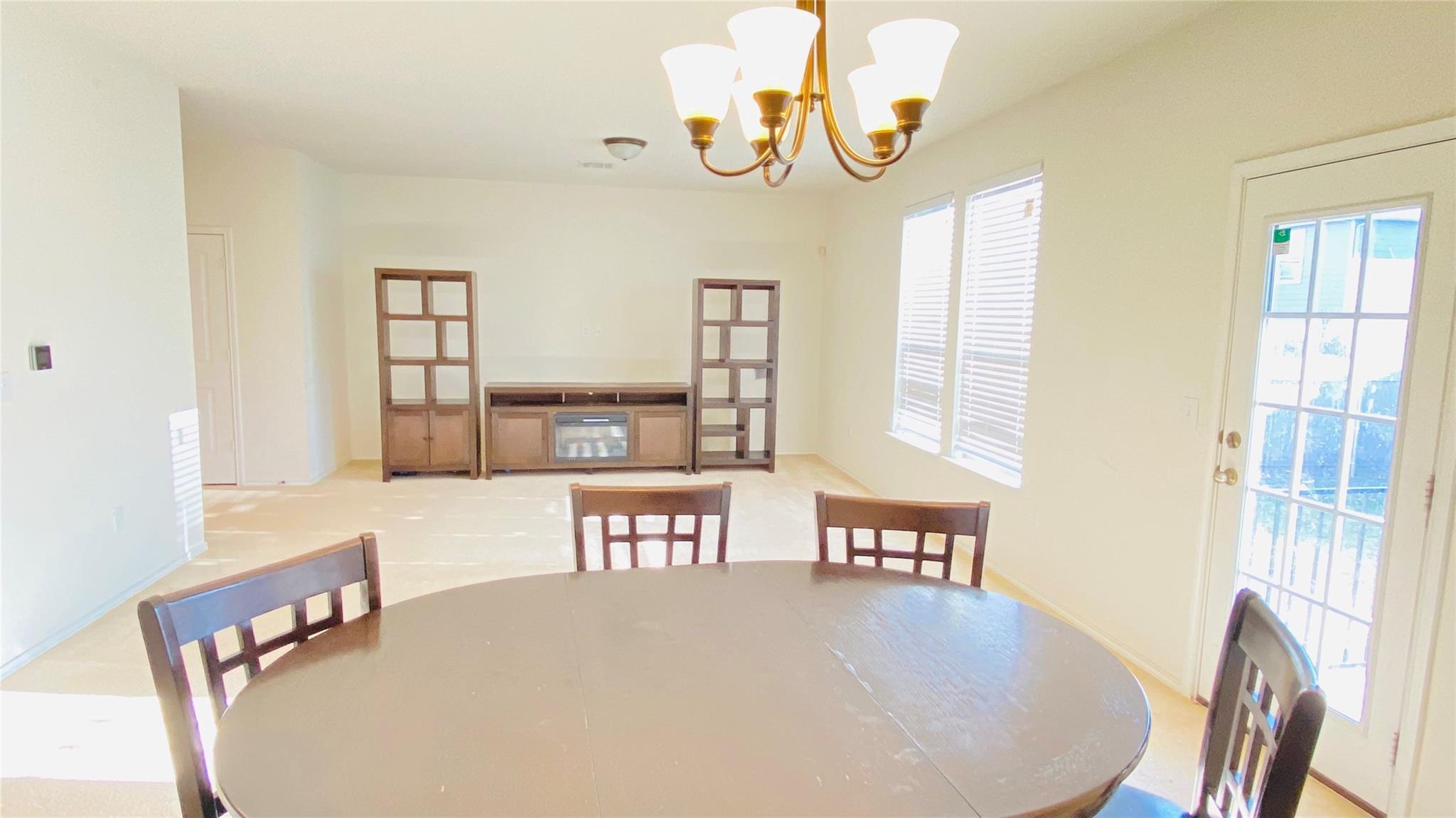 607 Screech Owl Dr, Pflugerville, TX 78660