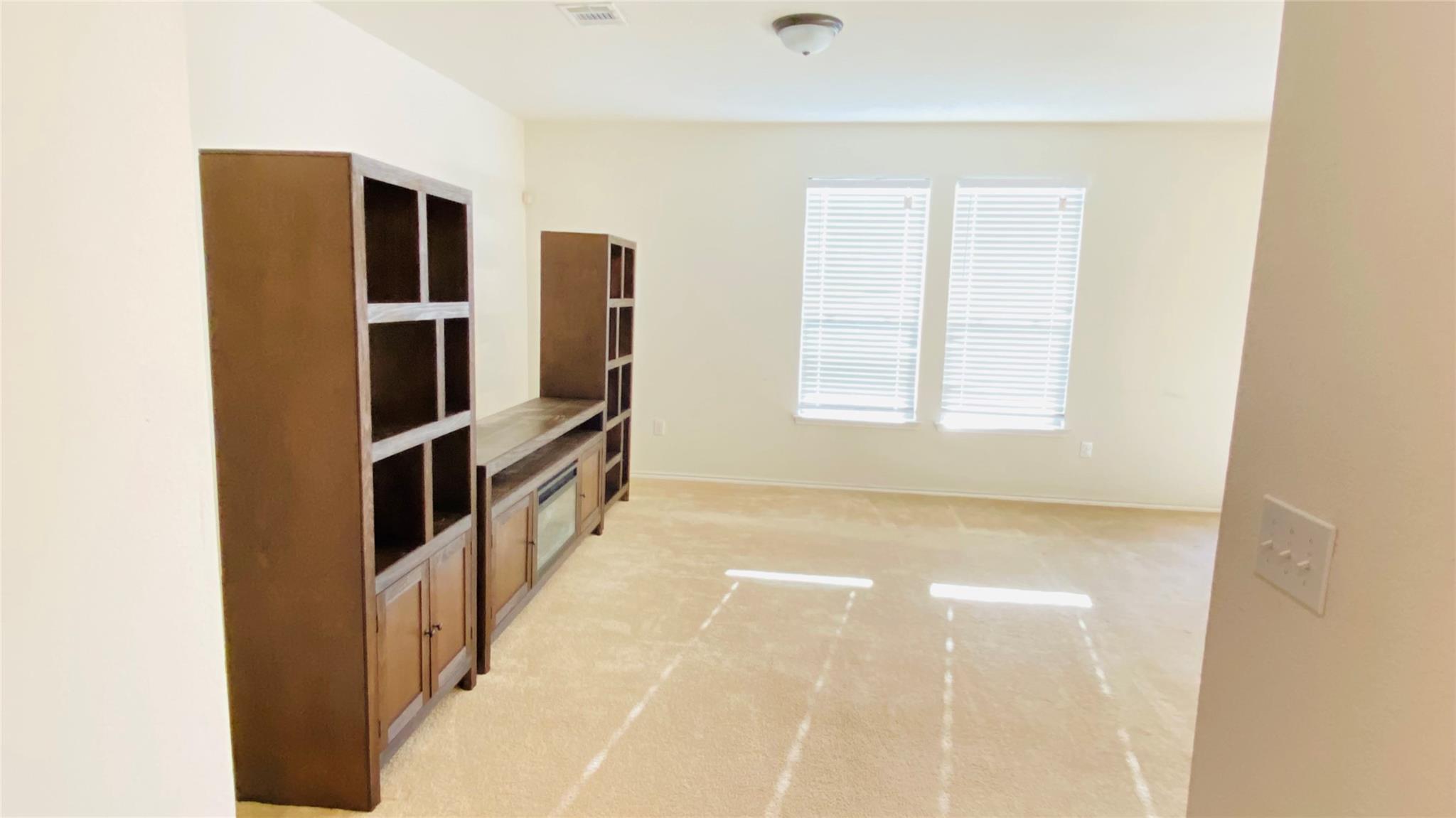 607 Screech Owl Dr, Pflugerville, TX 78660