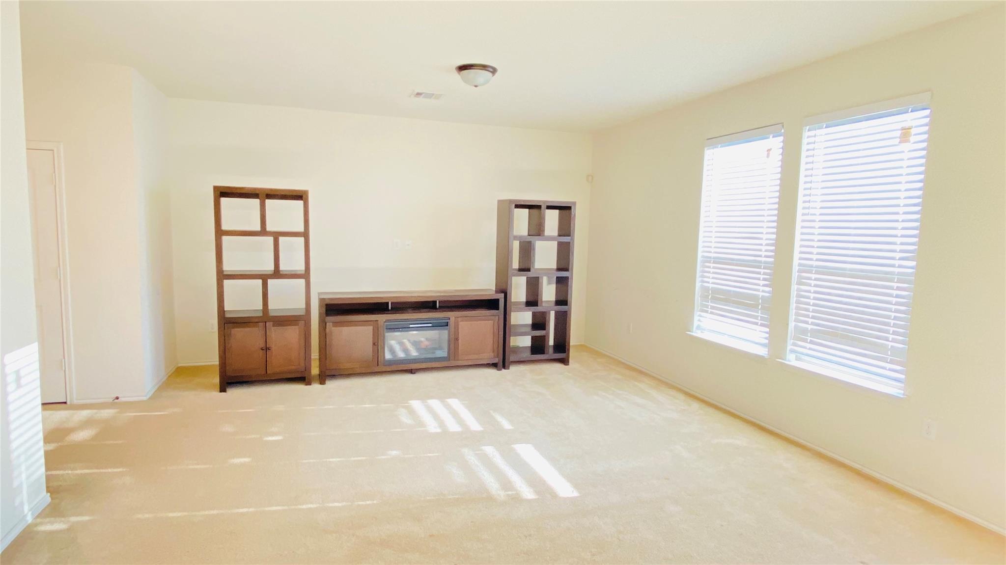 607 Screech Owl Dr, Pflugerville, TX 78660