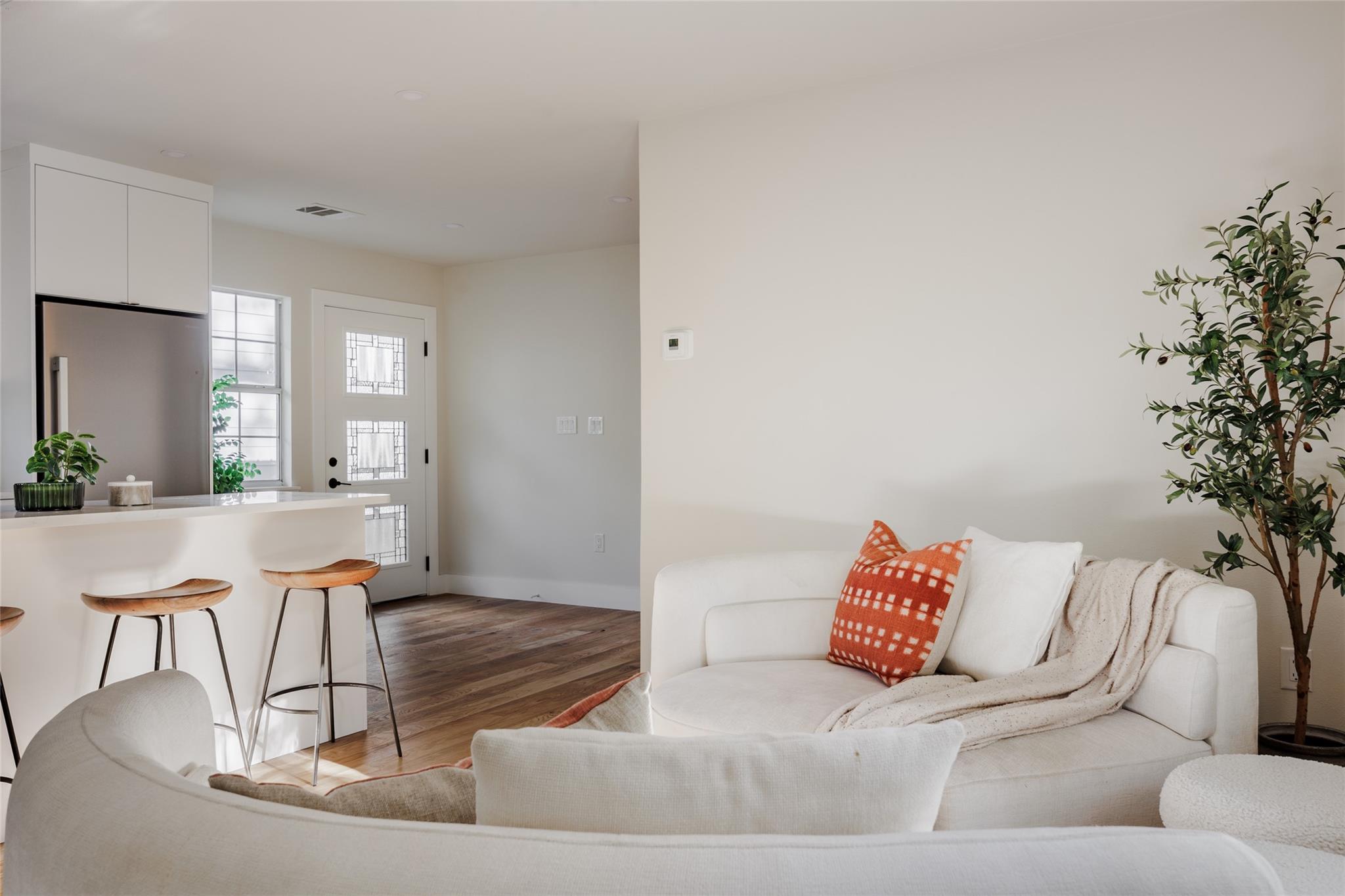 827 Gullett St, Austin, TX 78702