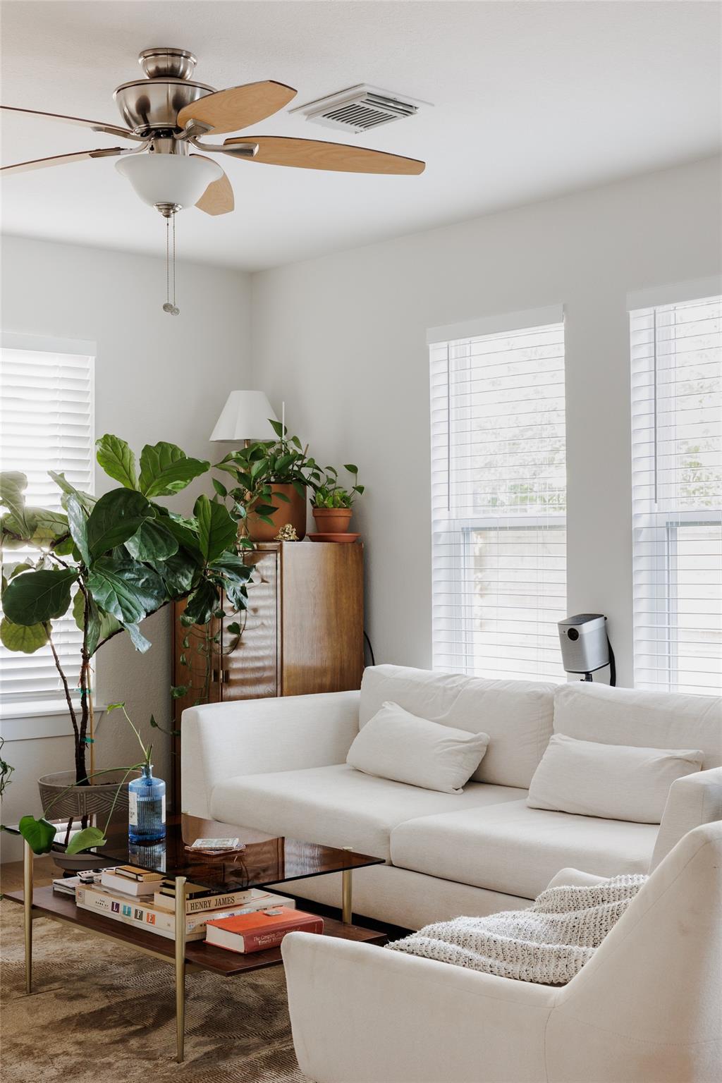 827 Gullett St, Austin, TX 78702