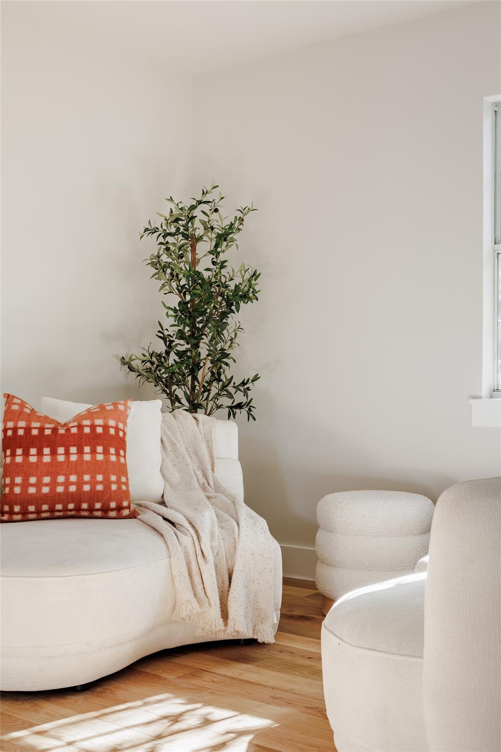 827 Gullett St, Austin, TX 78702