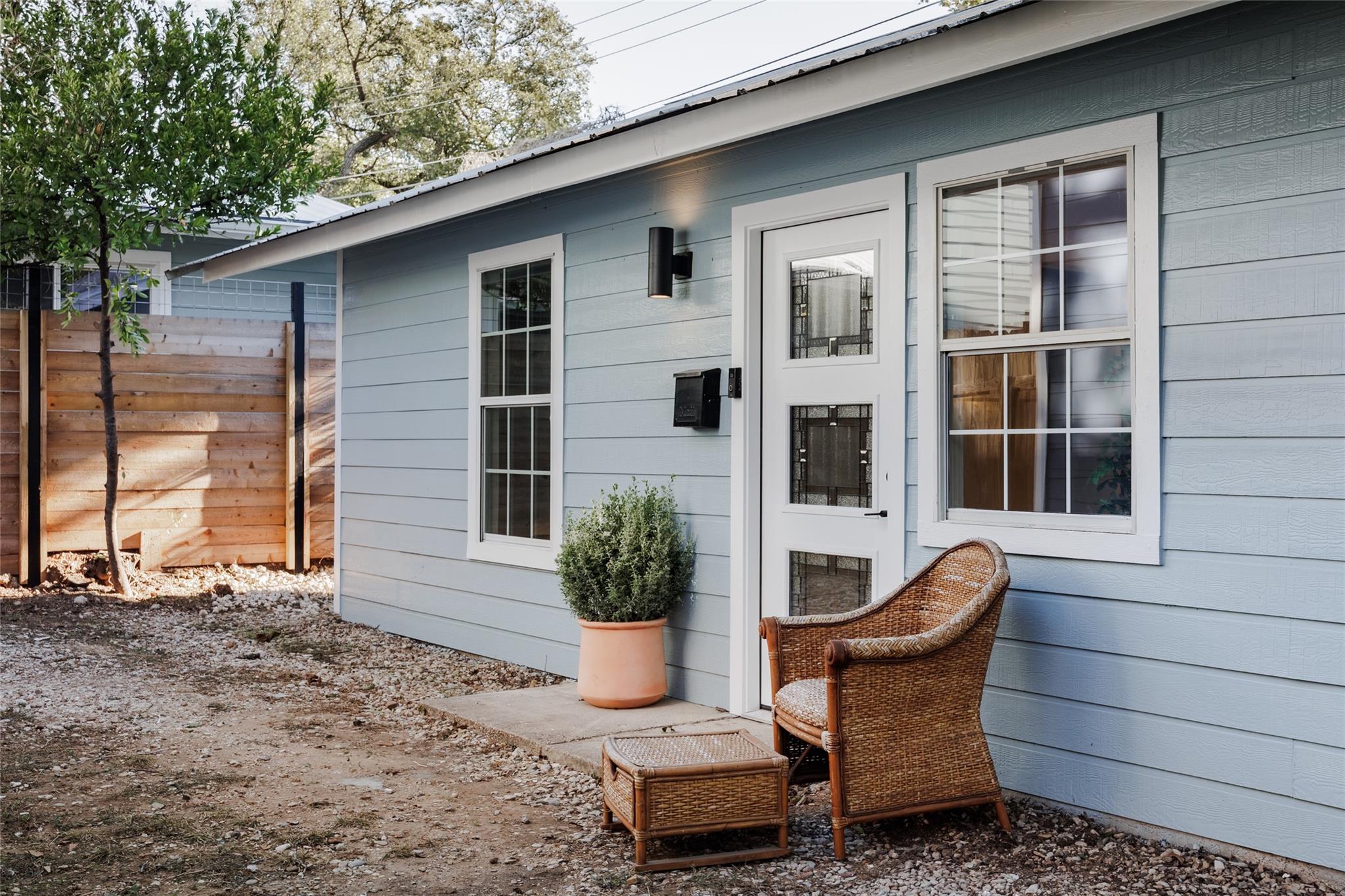 827 Gullett St, Austin, TX 78702