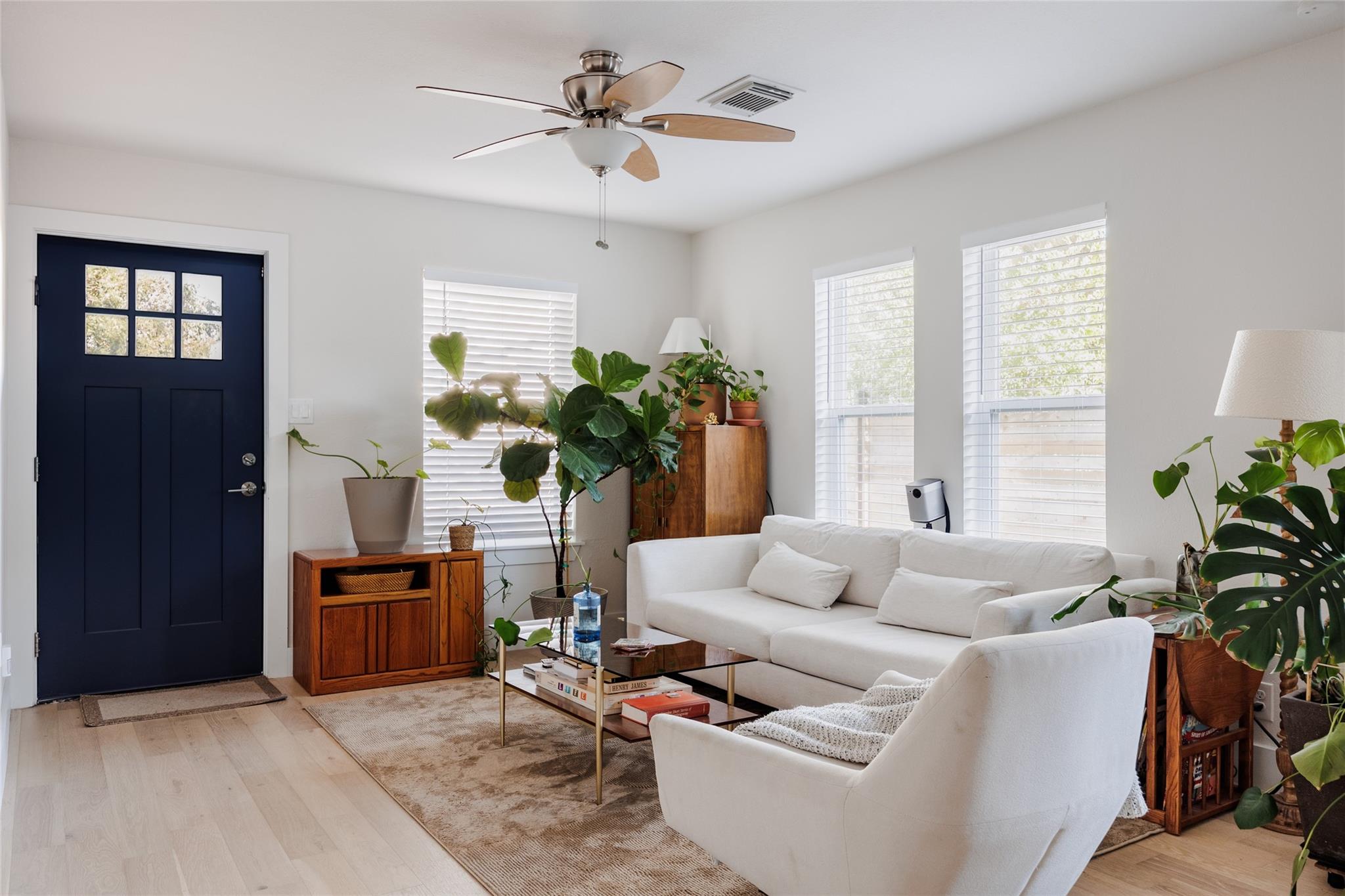 827 Gullett St, Austin, TX 78702