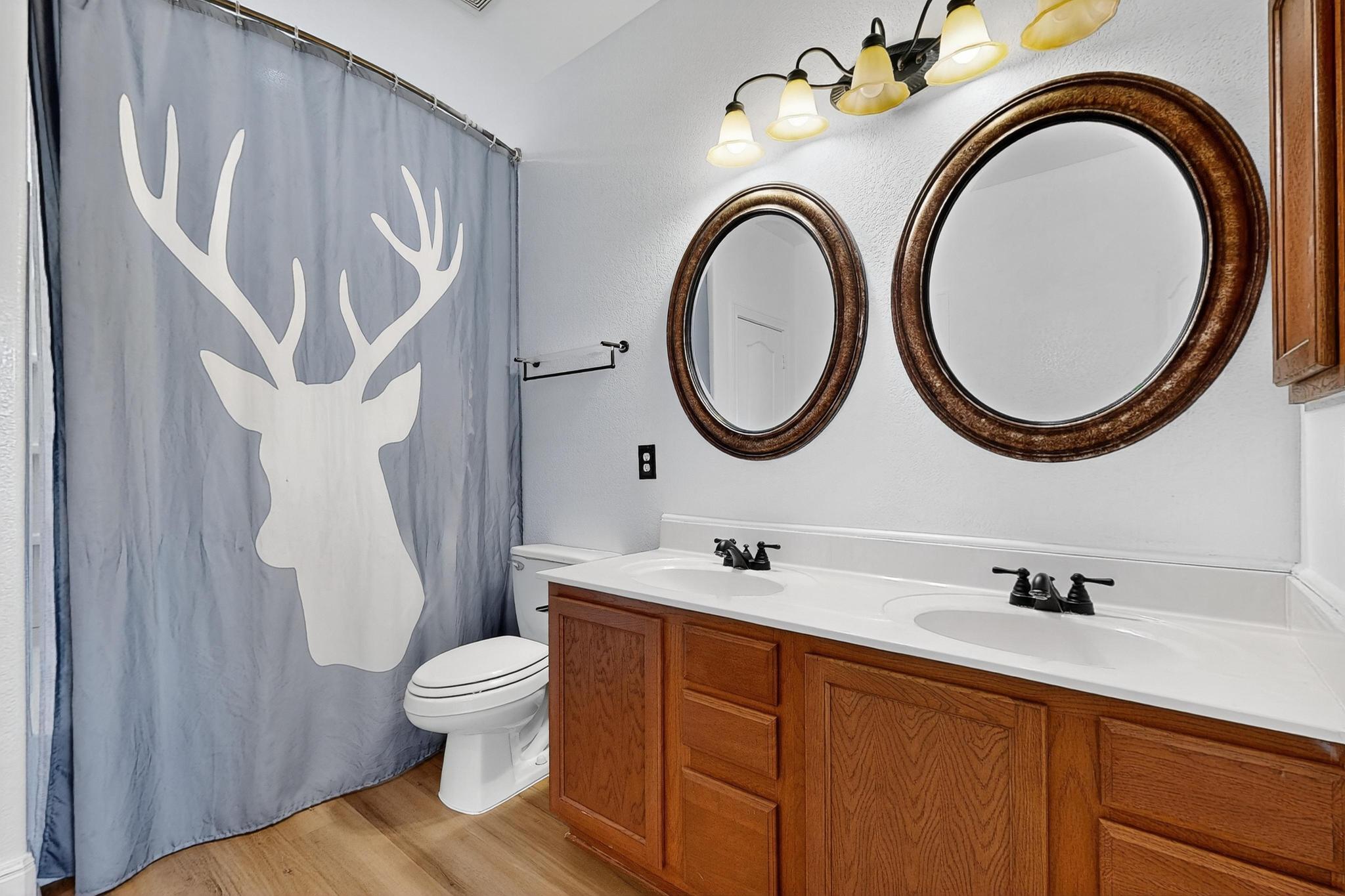 221 Sunnyside Dr, Kyle, TX 78640